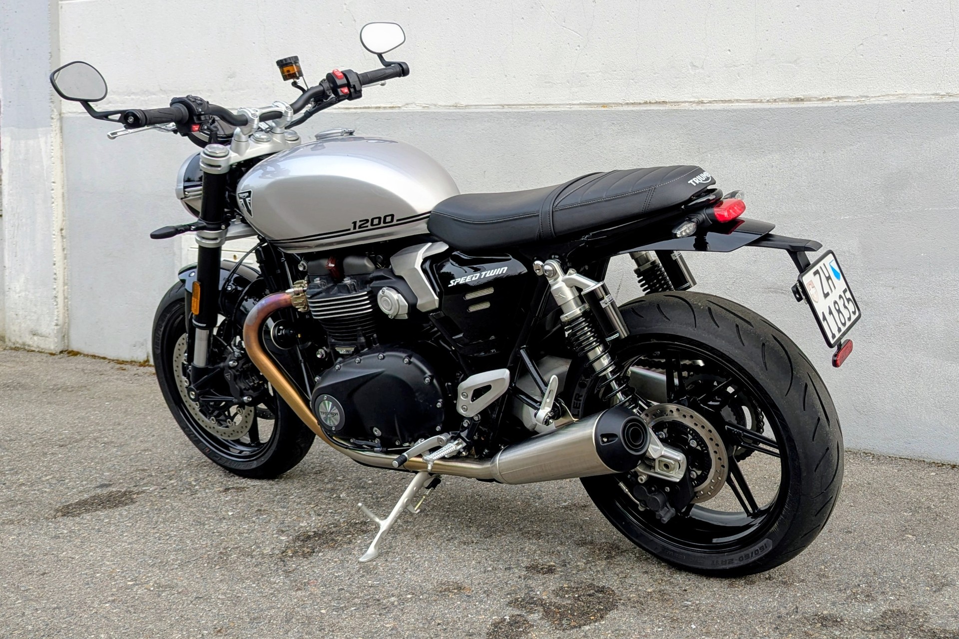 TRIUMPH Speed Twin 1200-image-4