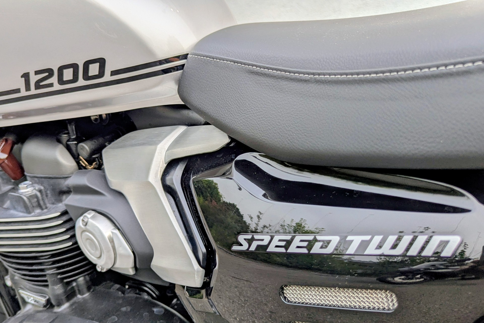 TRIUMPH Speed Twin 1200-image-6