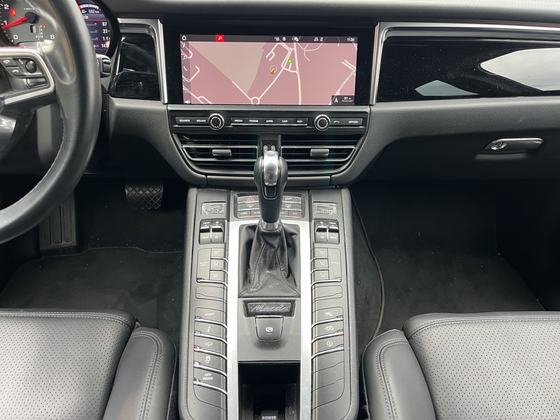 PORSCHE Macan S PDK-image-6