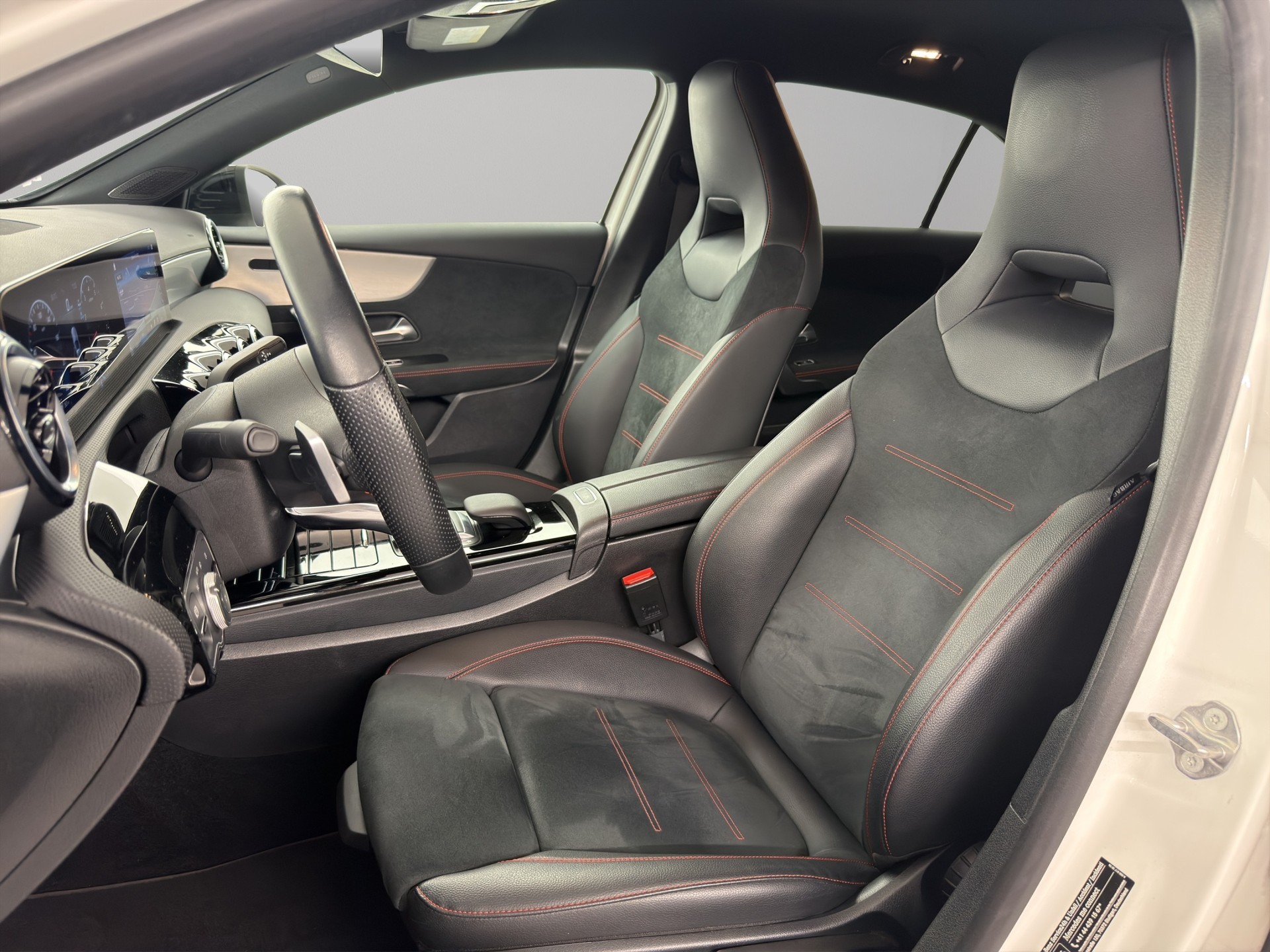 MERCEDES-BENZ A 180 Night Star AMG Line-image-7