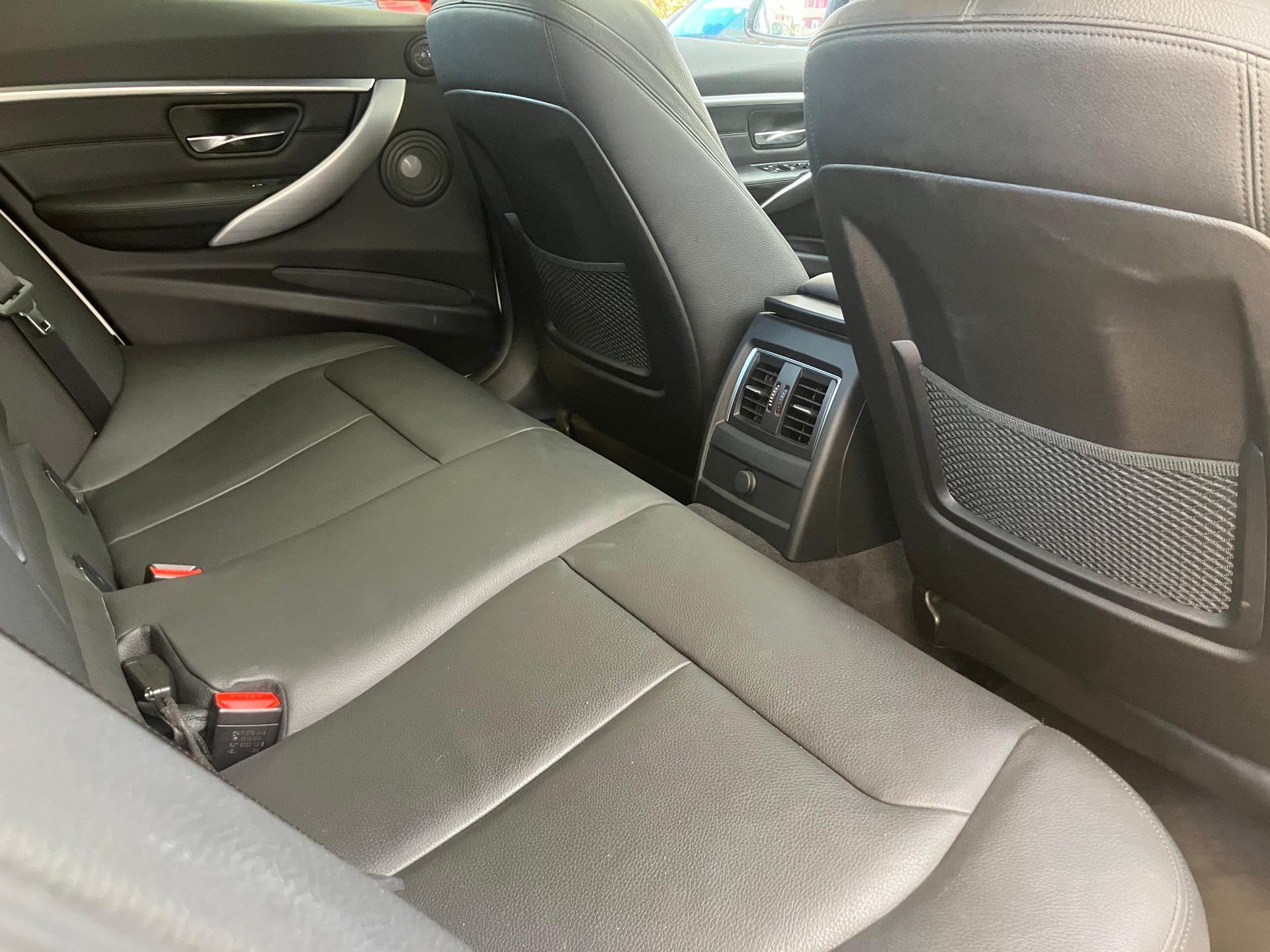 BMW 330e iPerformance M Sport Steptronic-image-6
