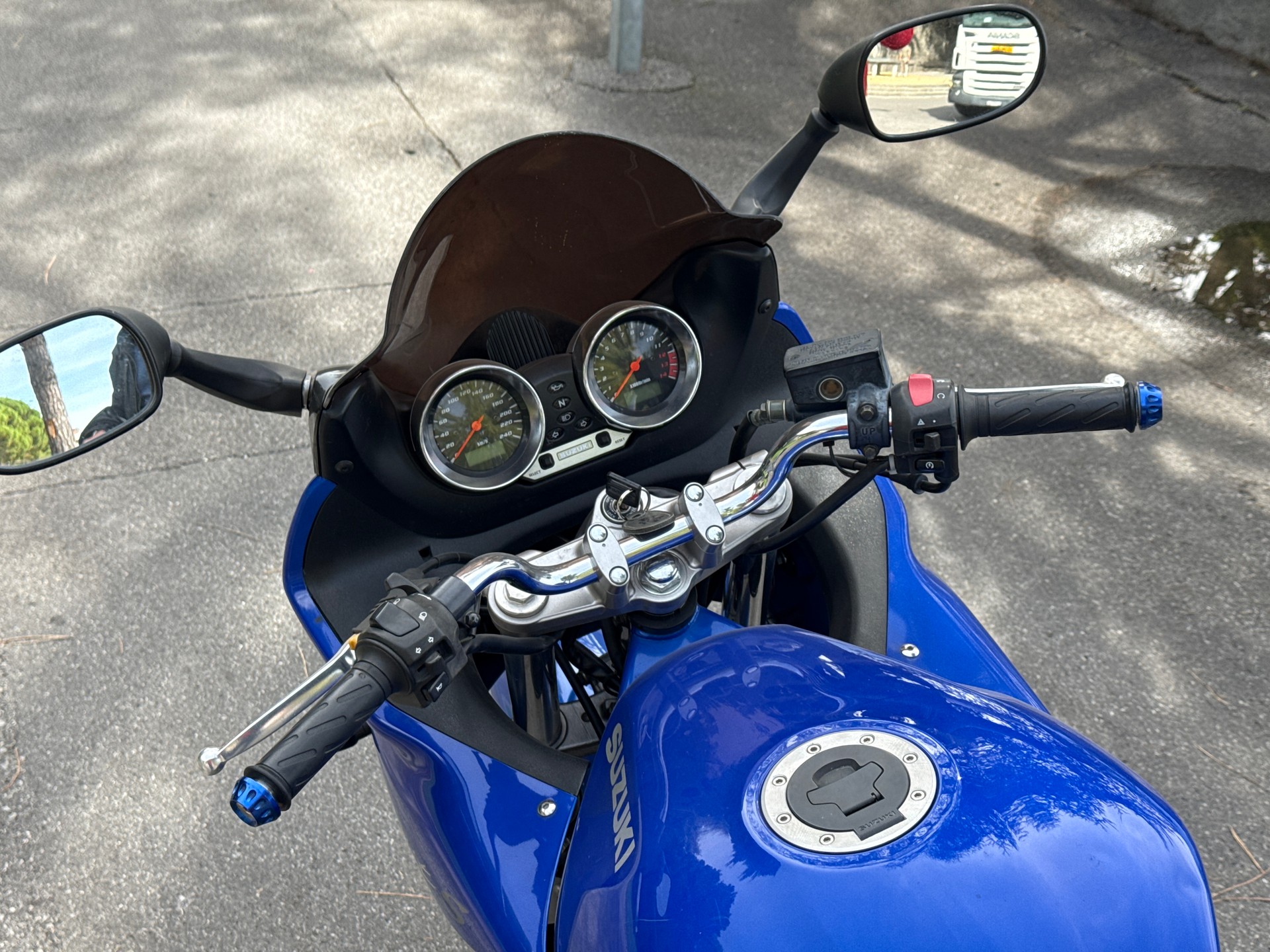 SUZUKI GSF 600S Bandit-image-8
