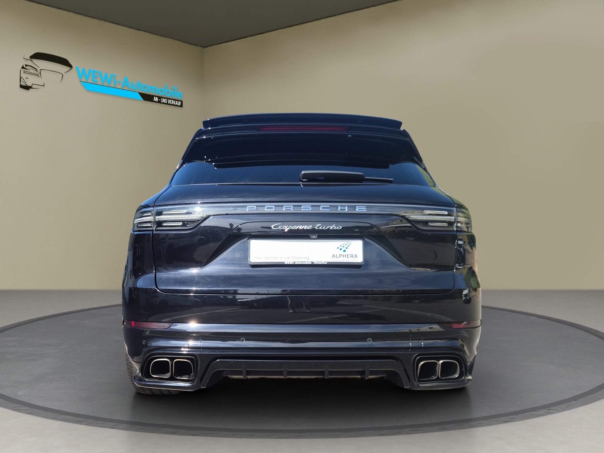 PORSCHE Cayenne Turbo-showroom-element-3