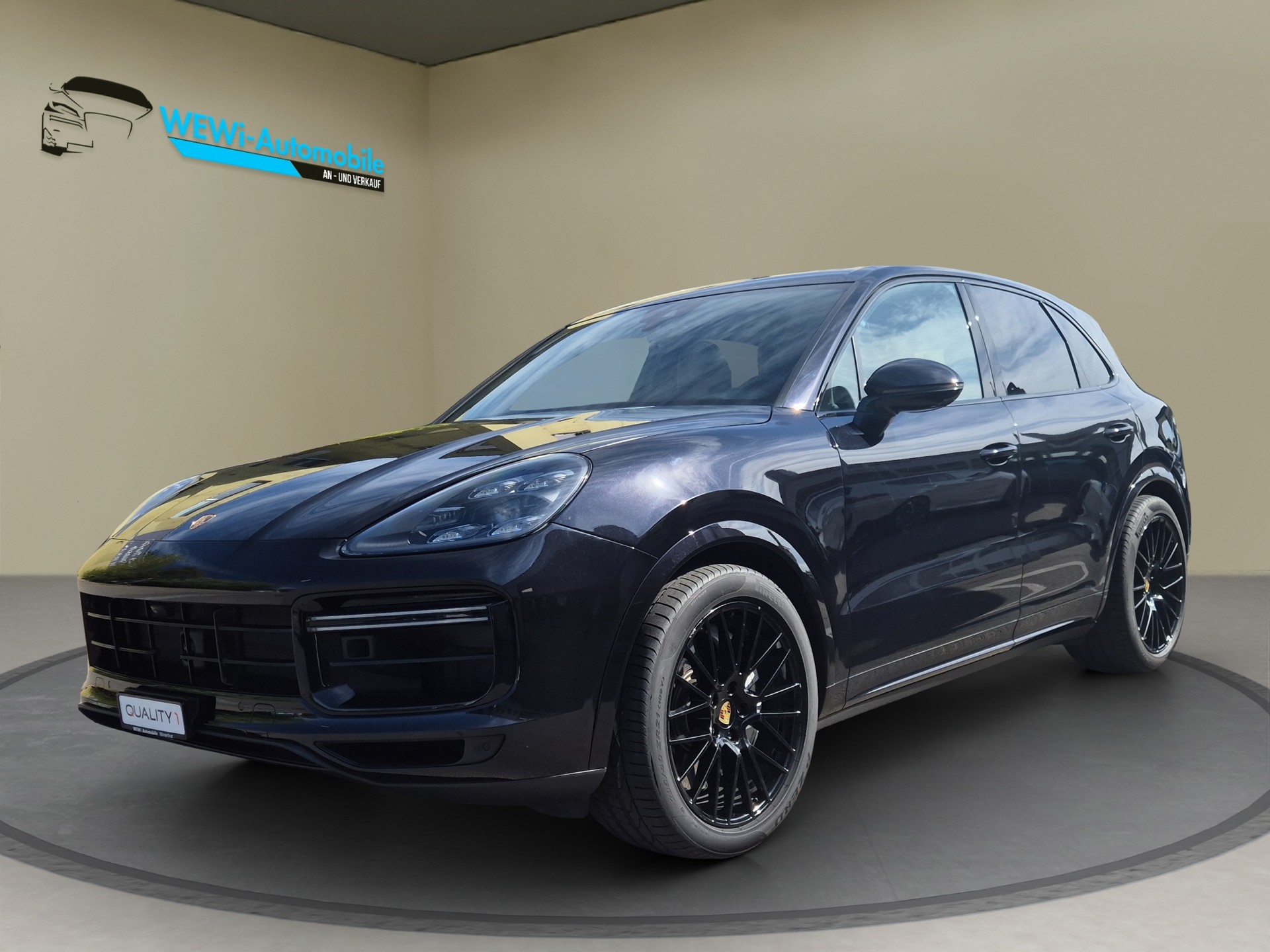 PORSCHE Cayenne Turbo-showroom-element-1