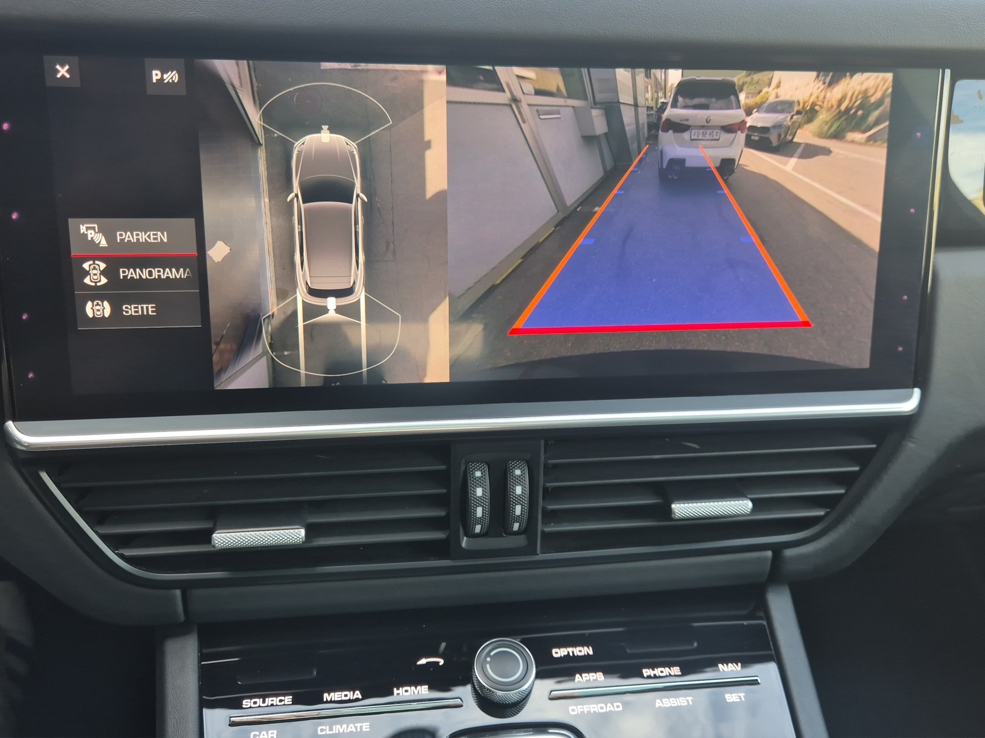 PORSCHE Cayenne Turbo-image-16