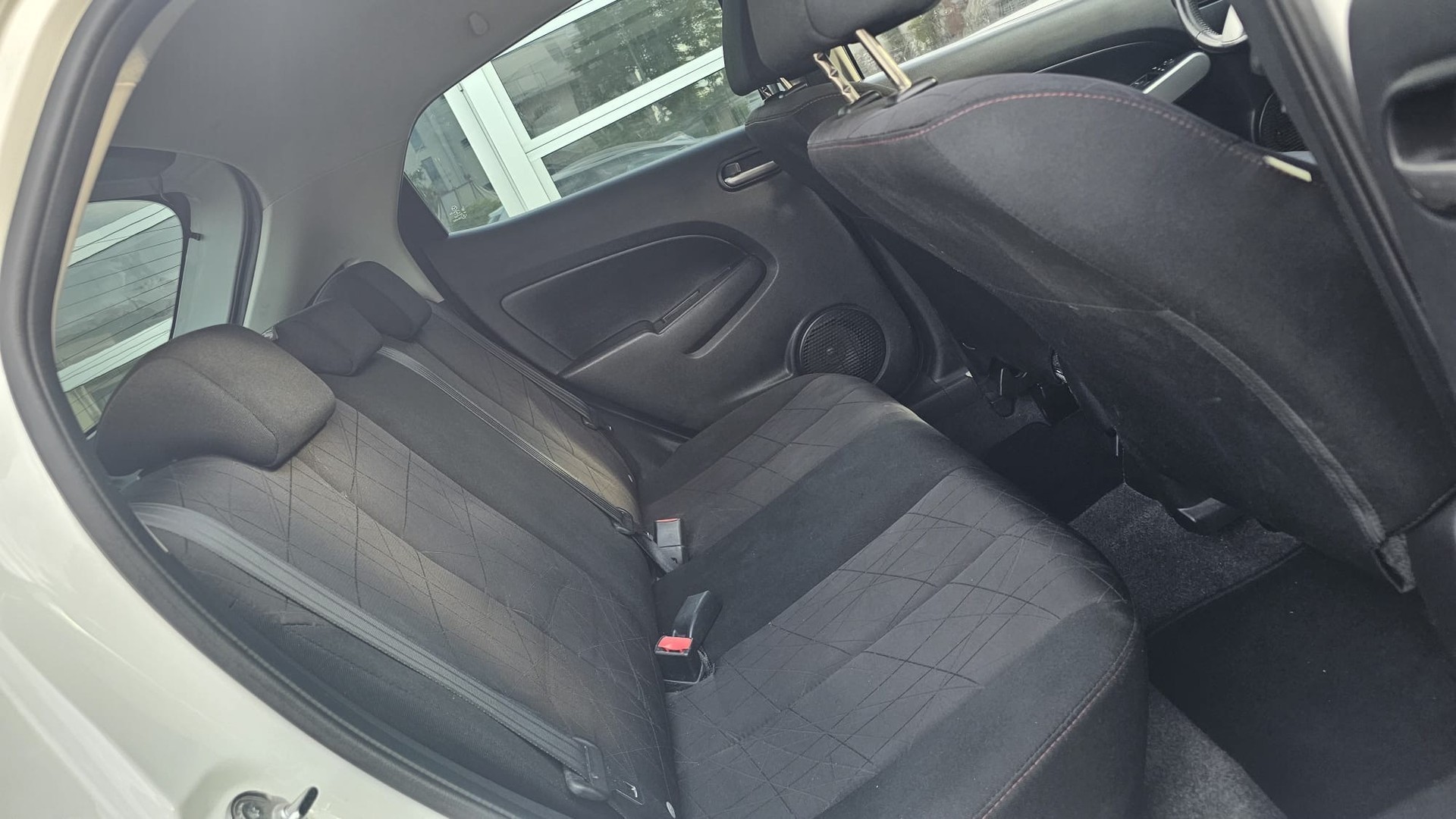 MAZDA 2 1.3i 16V Exclusive-image-9