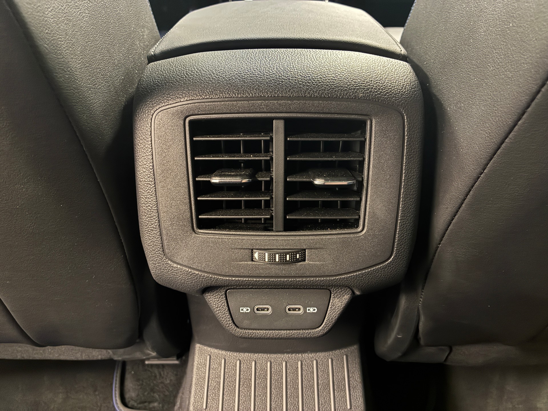 VW T-Roc 2.0 TSI R DSG 4motion-image-19