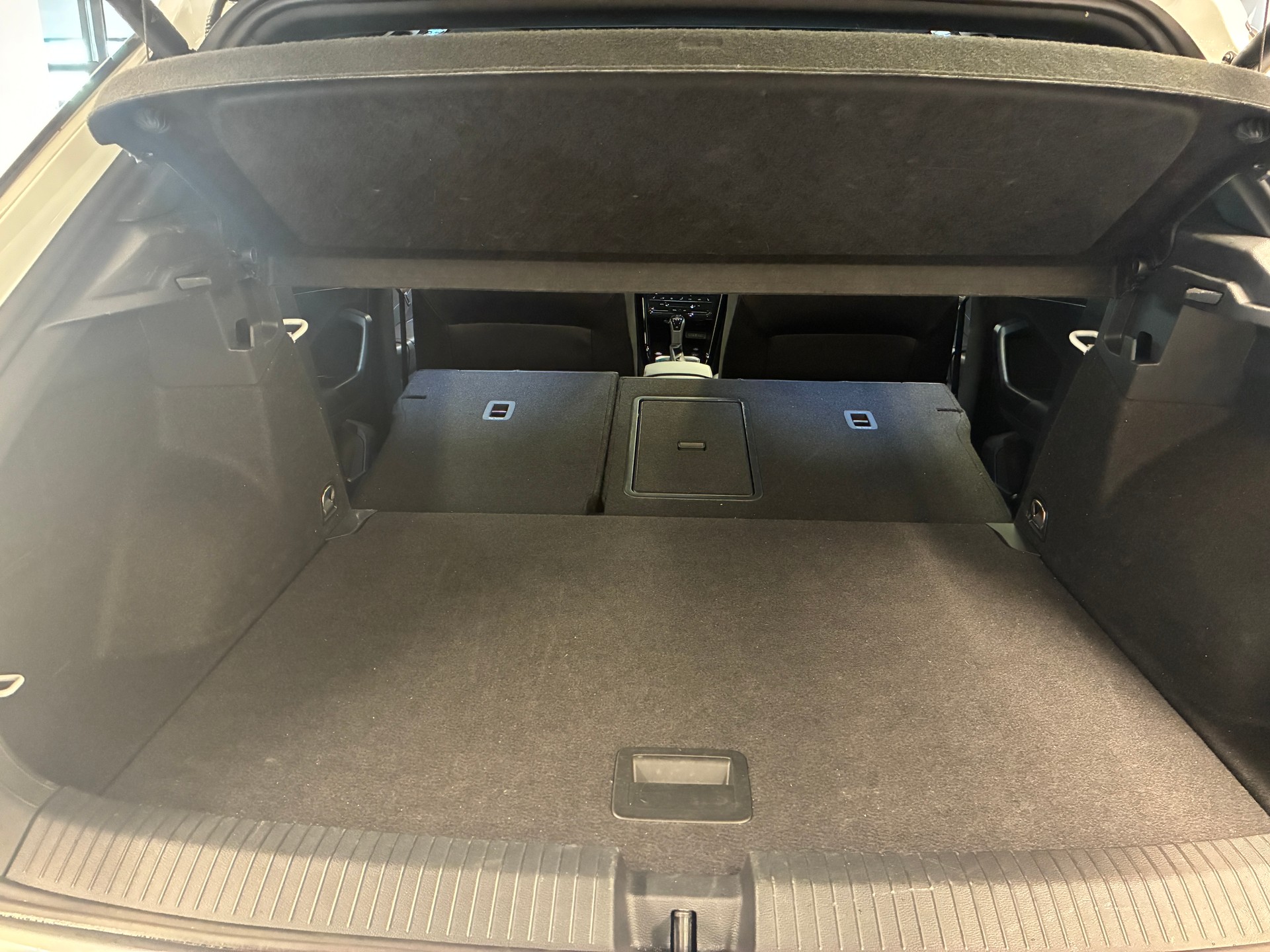 VW T-Roc 2.0 TSI R DSG 4motion-image-14