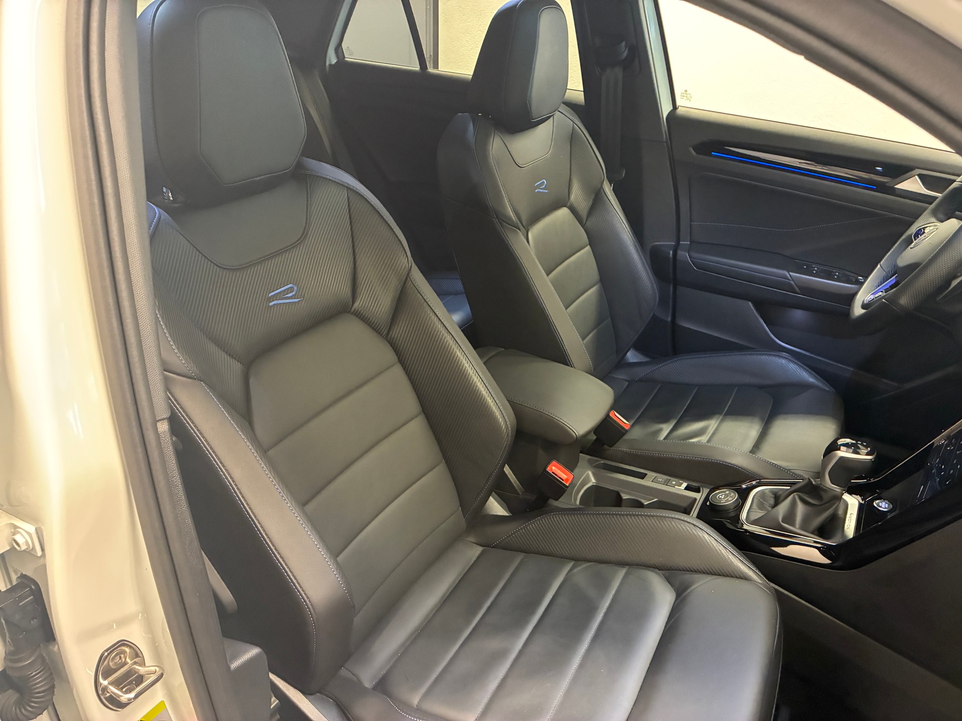 VW T-Roc 2.0 TSI R DSG 4motion-image-17