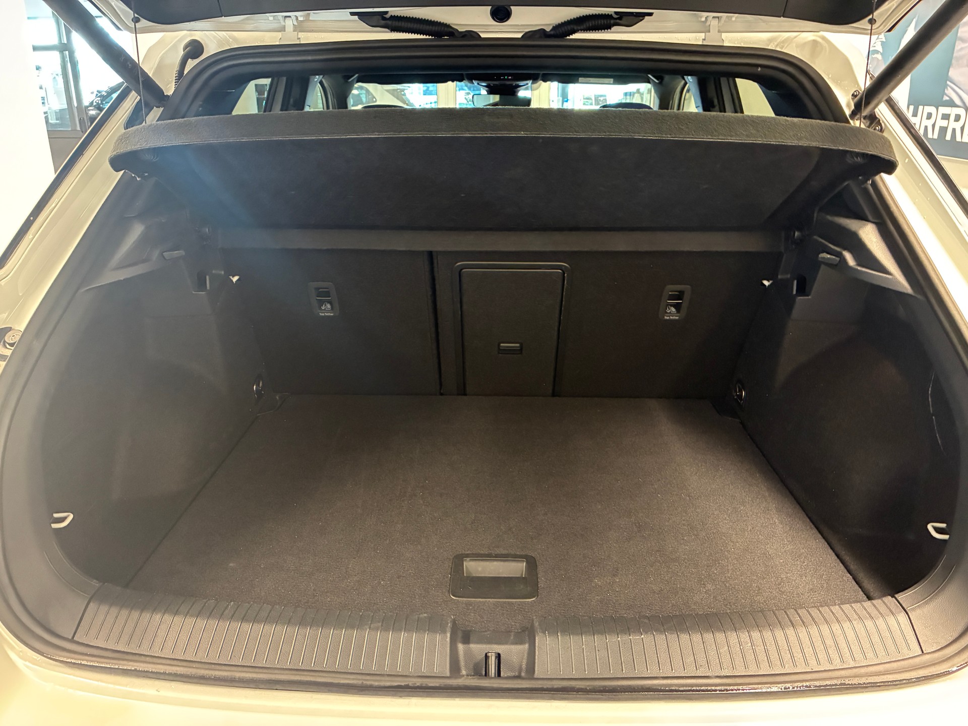 VW T-Roc 2.0 TSI R DSG 4motion-image-15