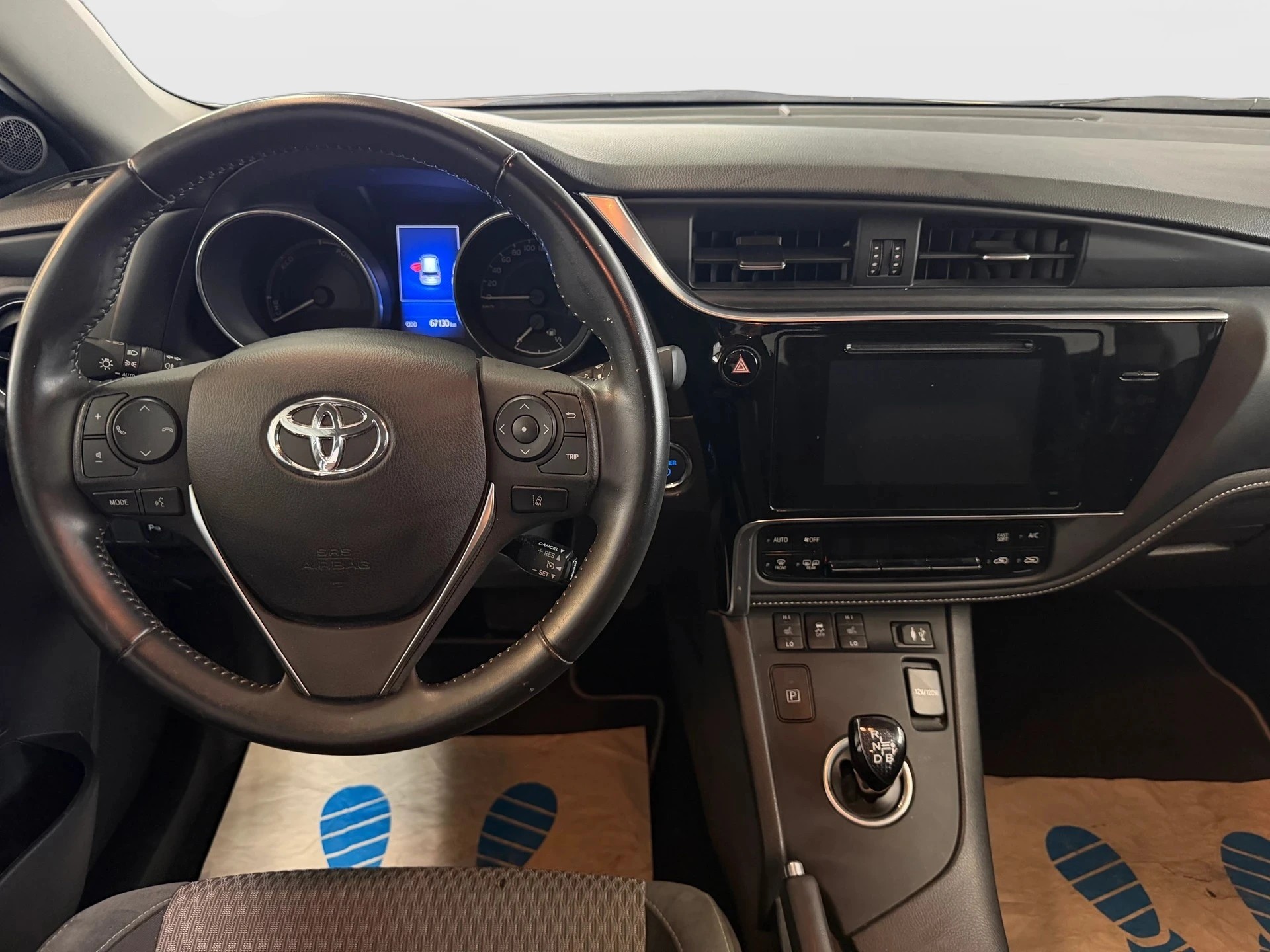 TOYOTA Auris 1.8 HSD Trend e-CVT | CH-Auto | 1-Hand | Ab Service-image-12