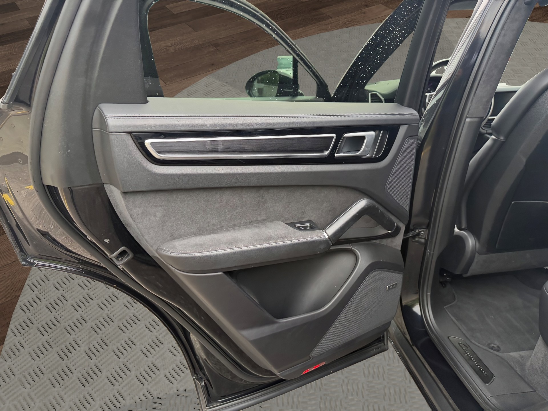 PORSCHE Cayenne GTS Coupé-image-12