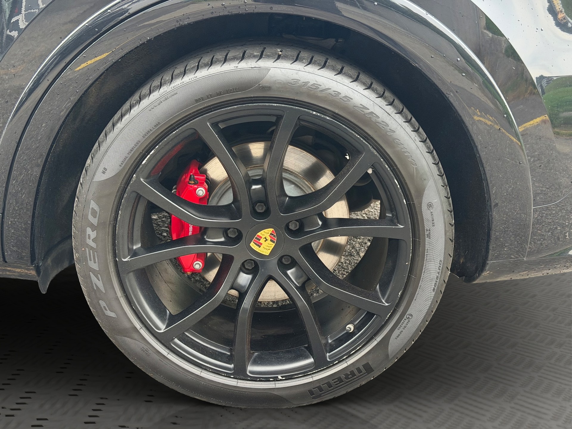 PORSCHE Cayenne GTS Coupé-image-24