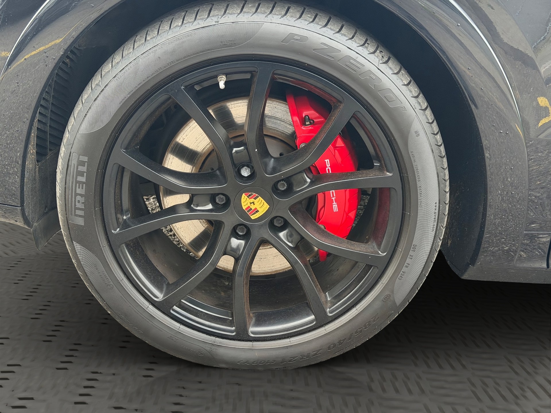 PORSCHE Cayenne GTS Coupé-image-22