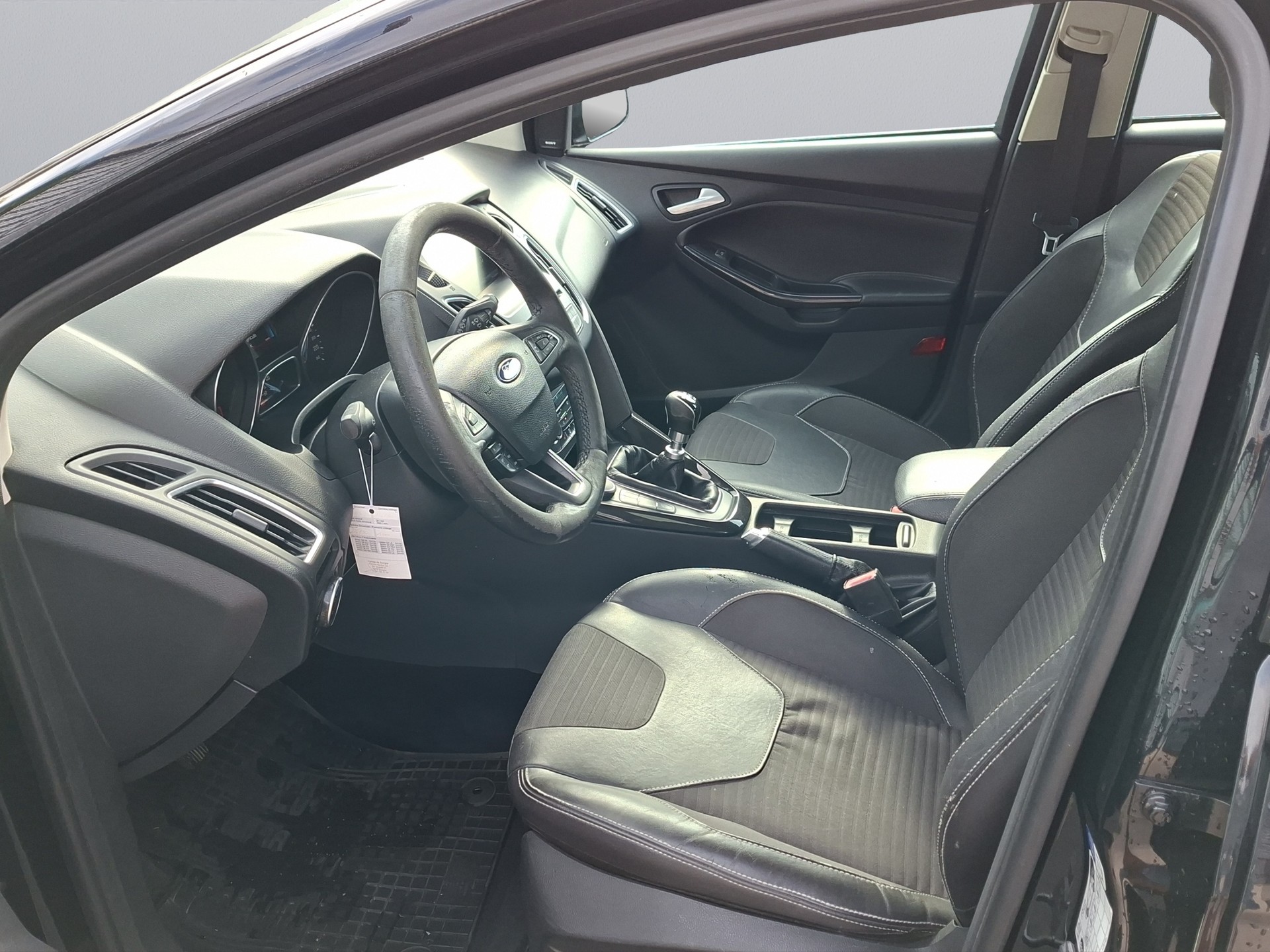 FORD Focus 1.5 SCTi Trend-image-8