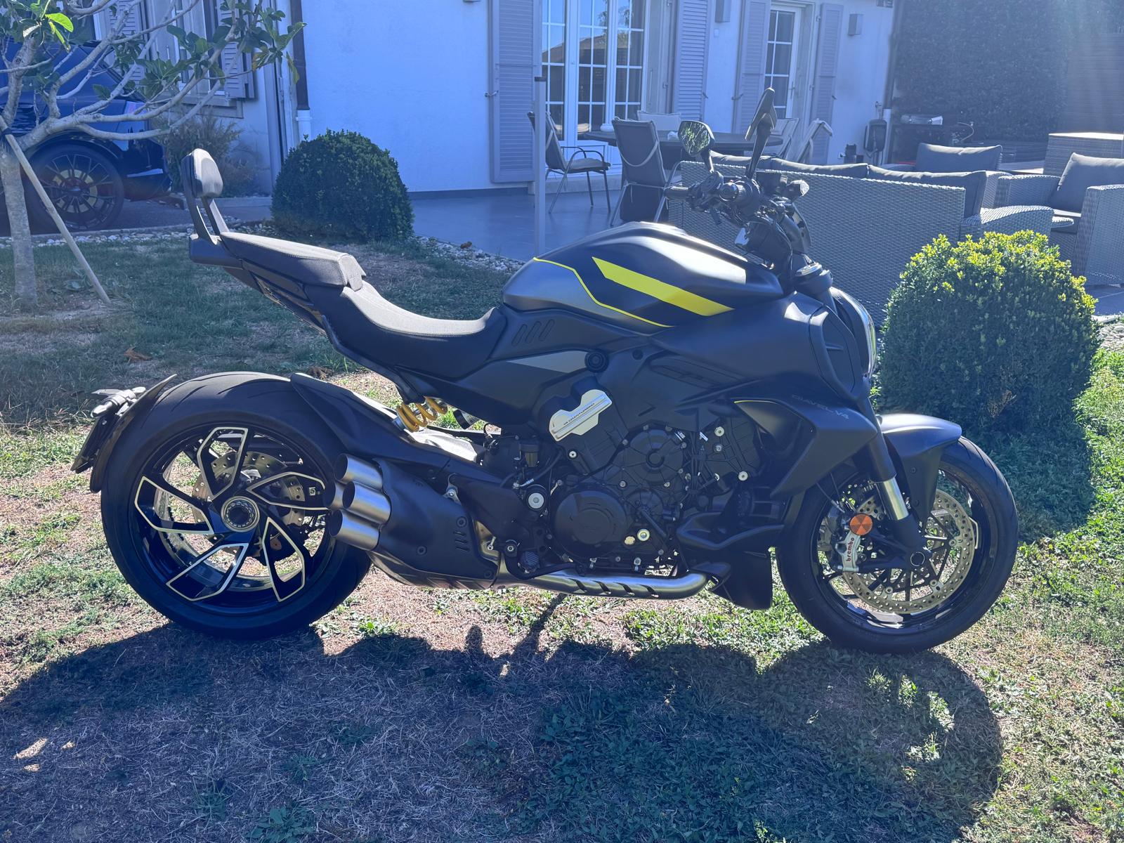 DUCATI Diavel V4-image-5
