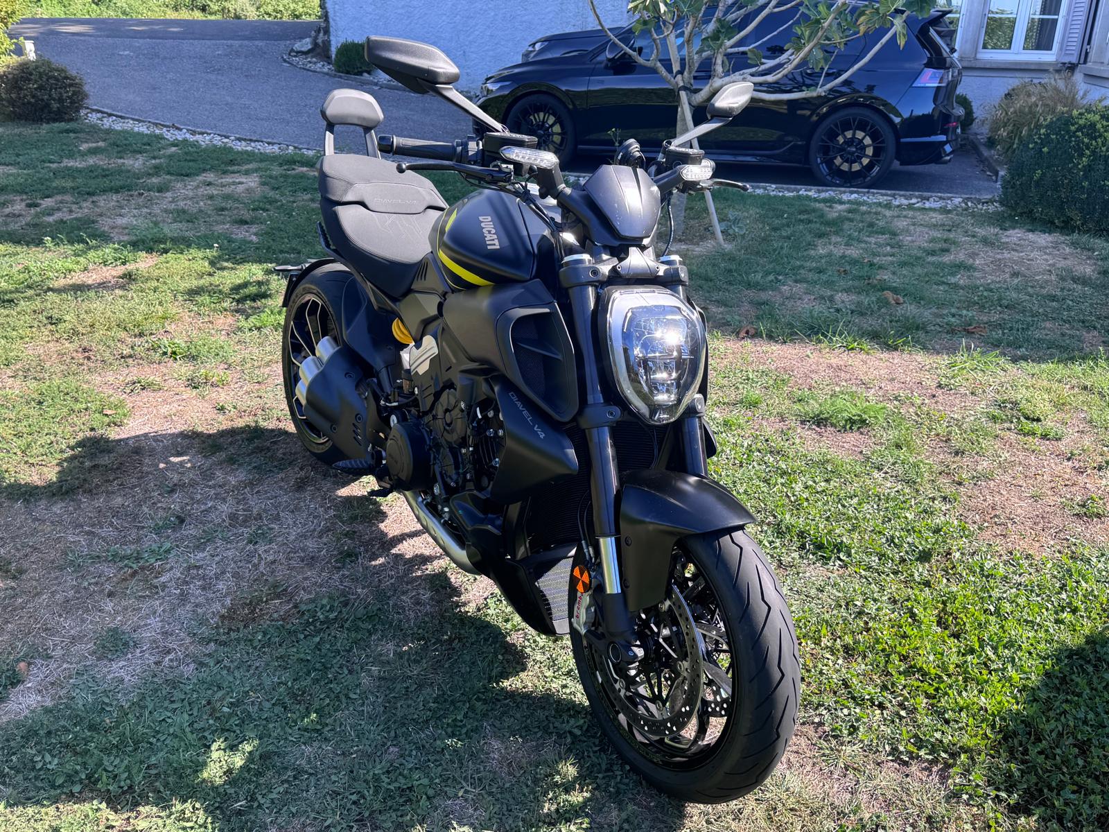 DUCATI Diavel V4-image-0