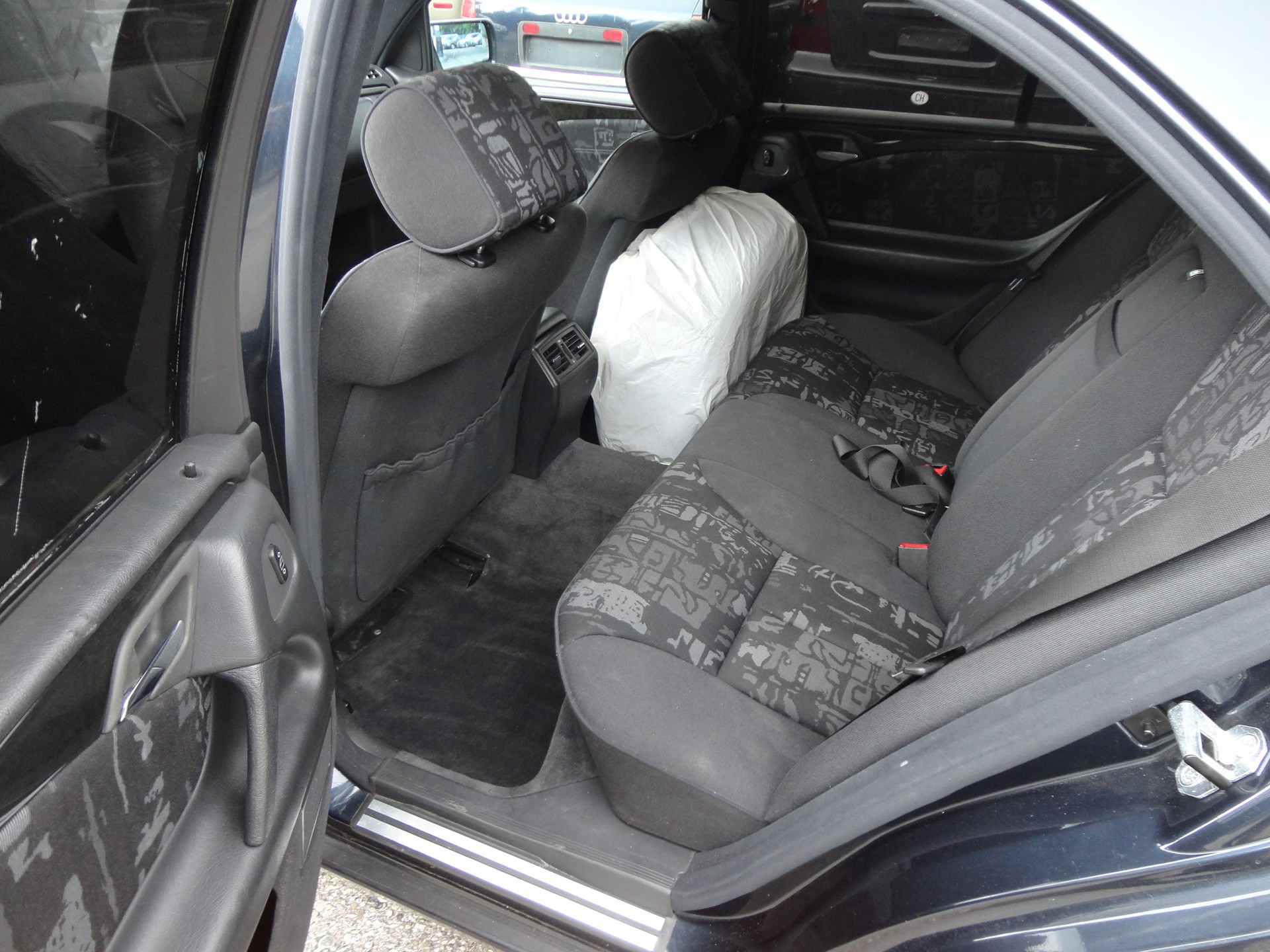 MERCEDES-BENZ E 320 Avantgarde Automatic-image-7