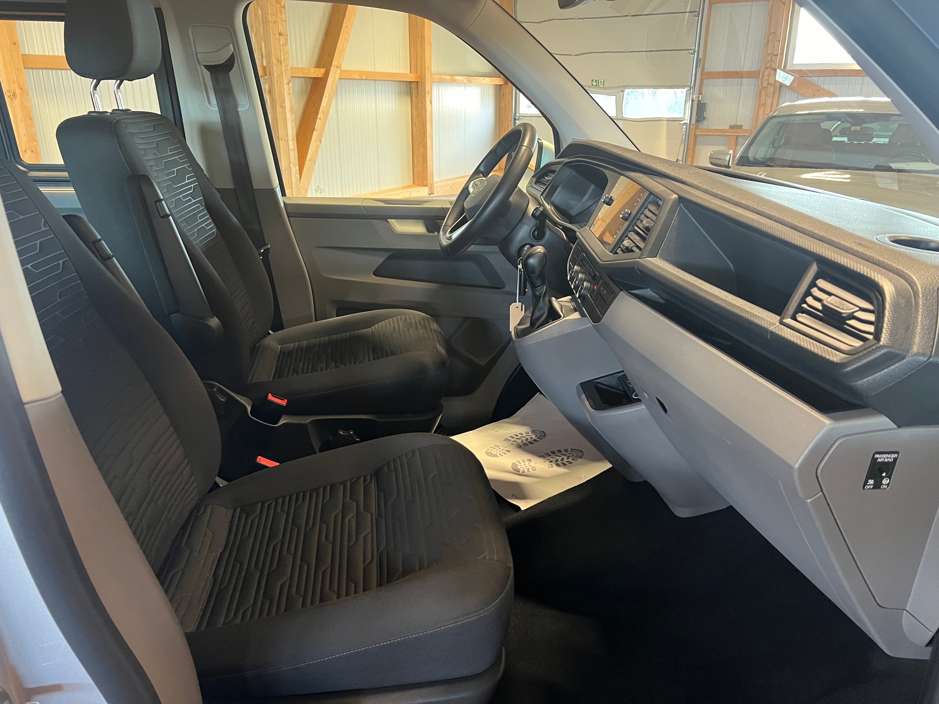VW T6.1 Caravelle 2.0 TDI Comfortline DSG-image-10