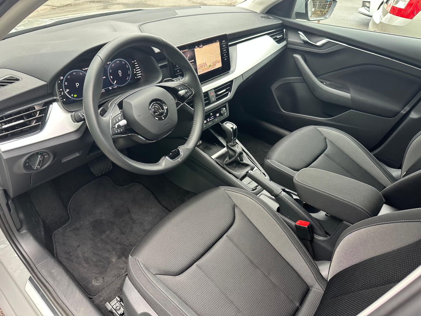SKODA Scala 1.0 TSI Tour DSG-image-9