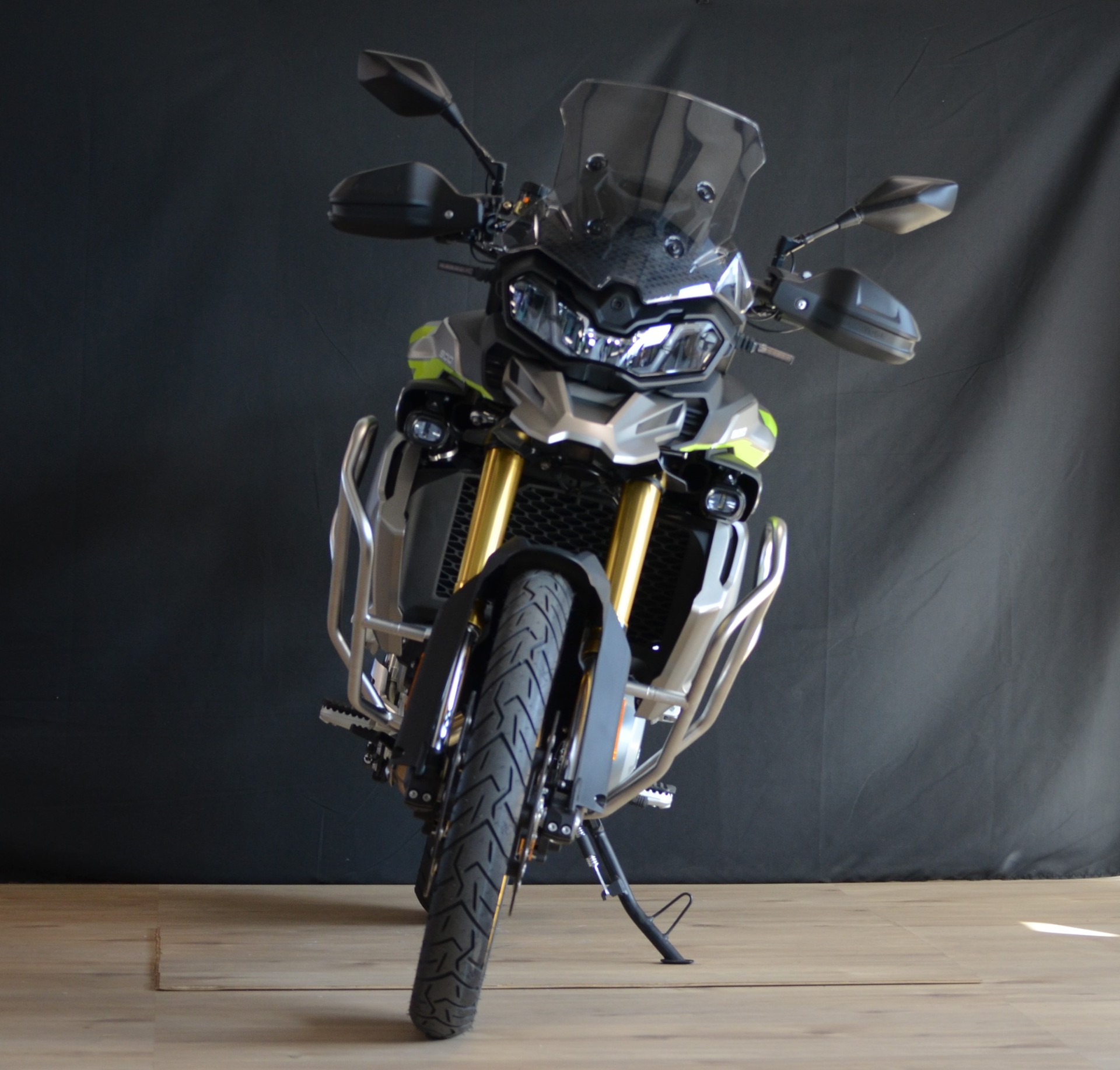 VOGE 900 DSX-image-2
