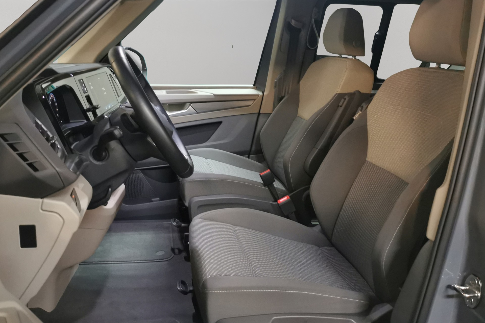 VW Multivan 2.0 TDI Life Edition DSG-image-8