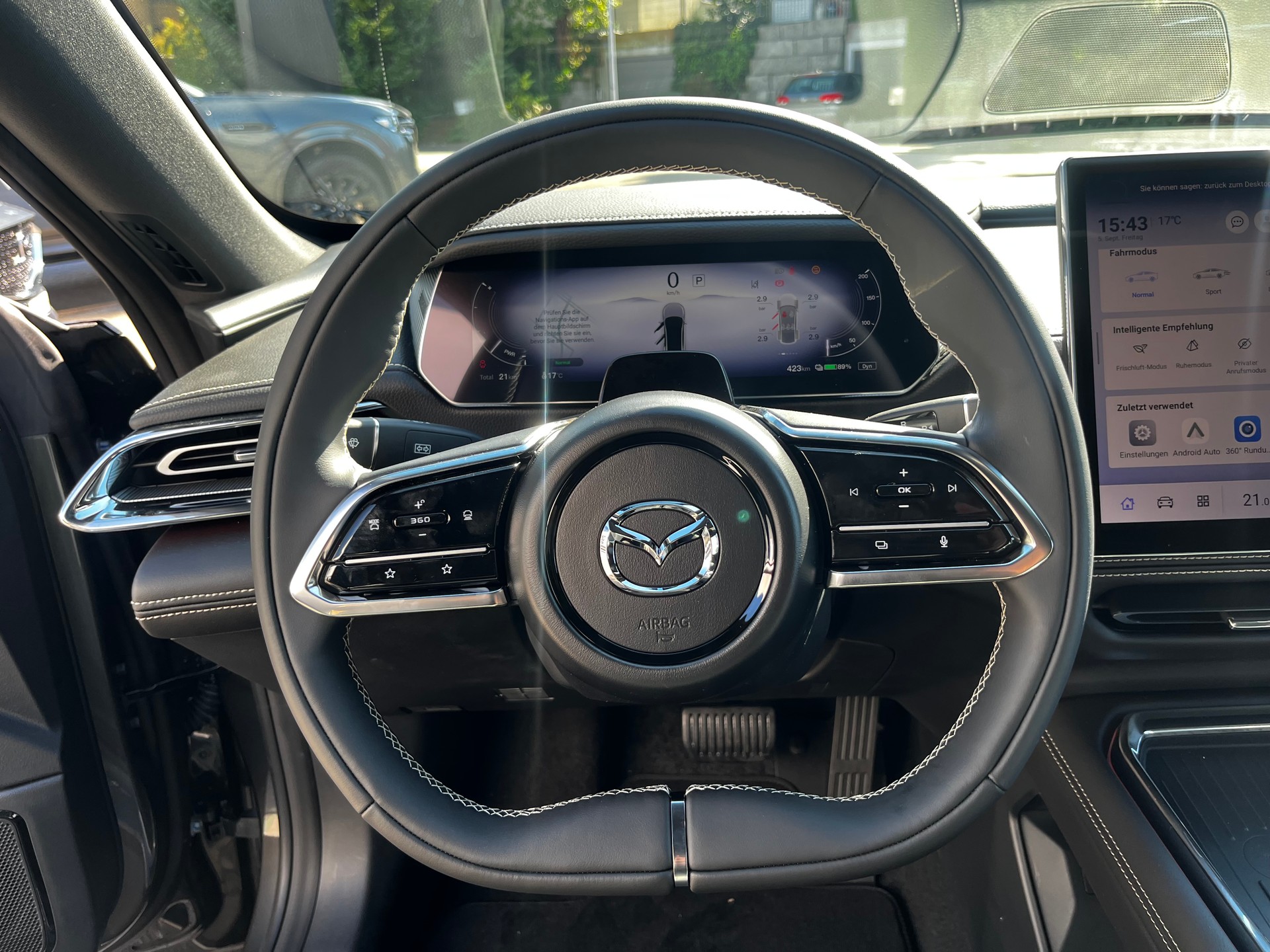 MAZDA 6e 258 69kWh Takumi-image-8
