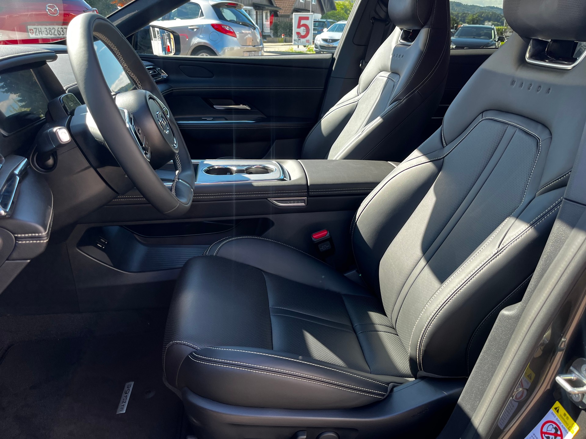 MAZDA 6e 258 69kWh Takumi-image-4