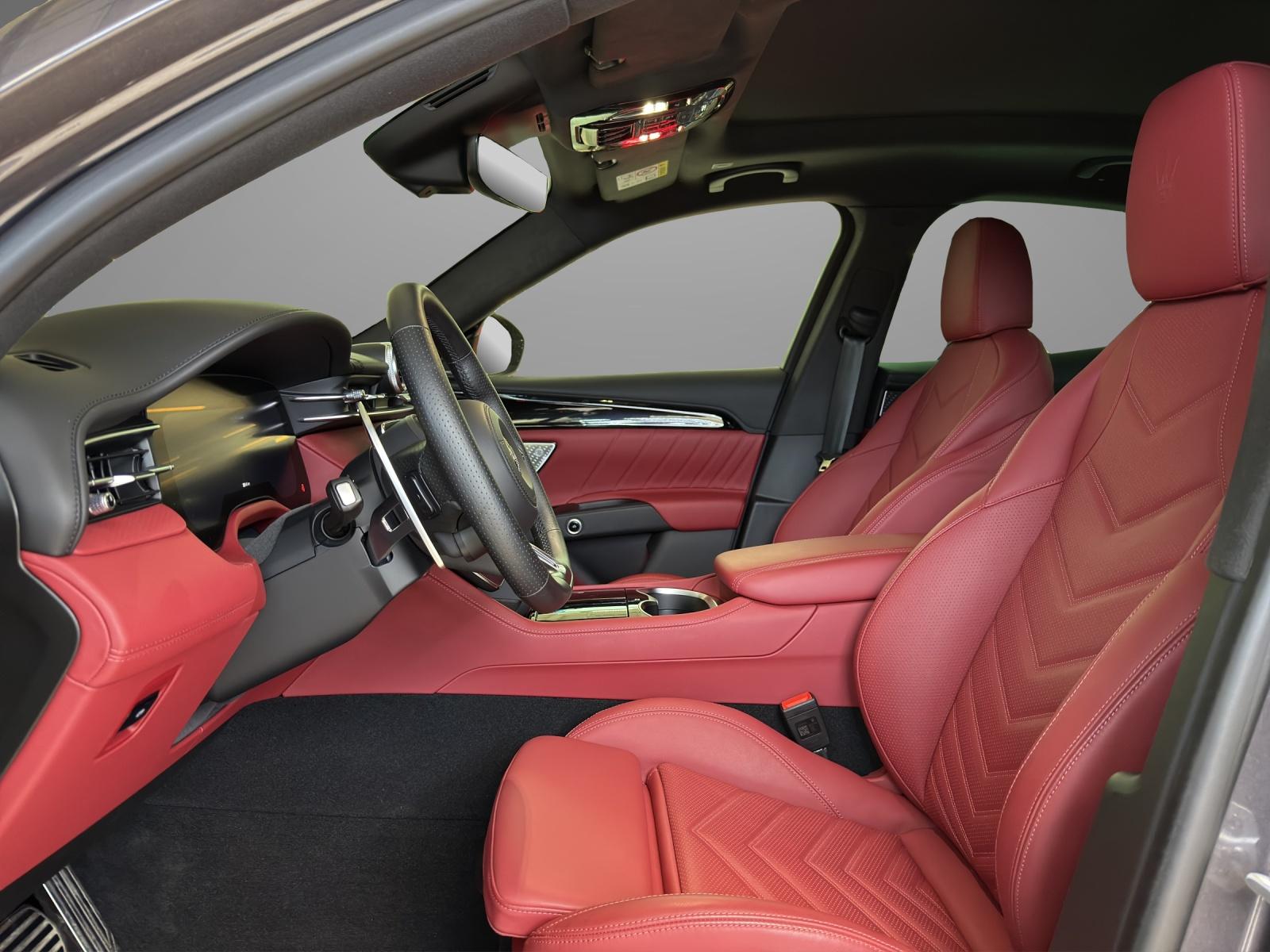 MASERATI Grecale 2.0 Hybrid Modena-image-10