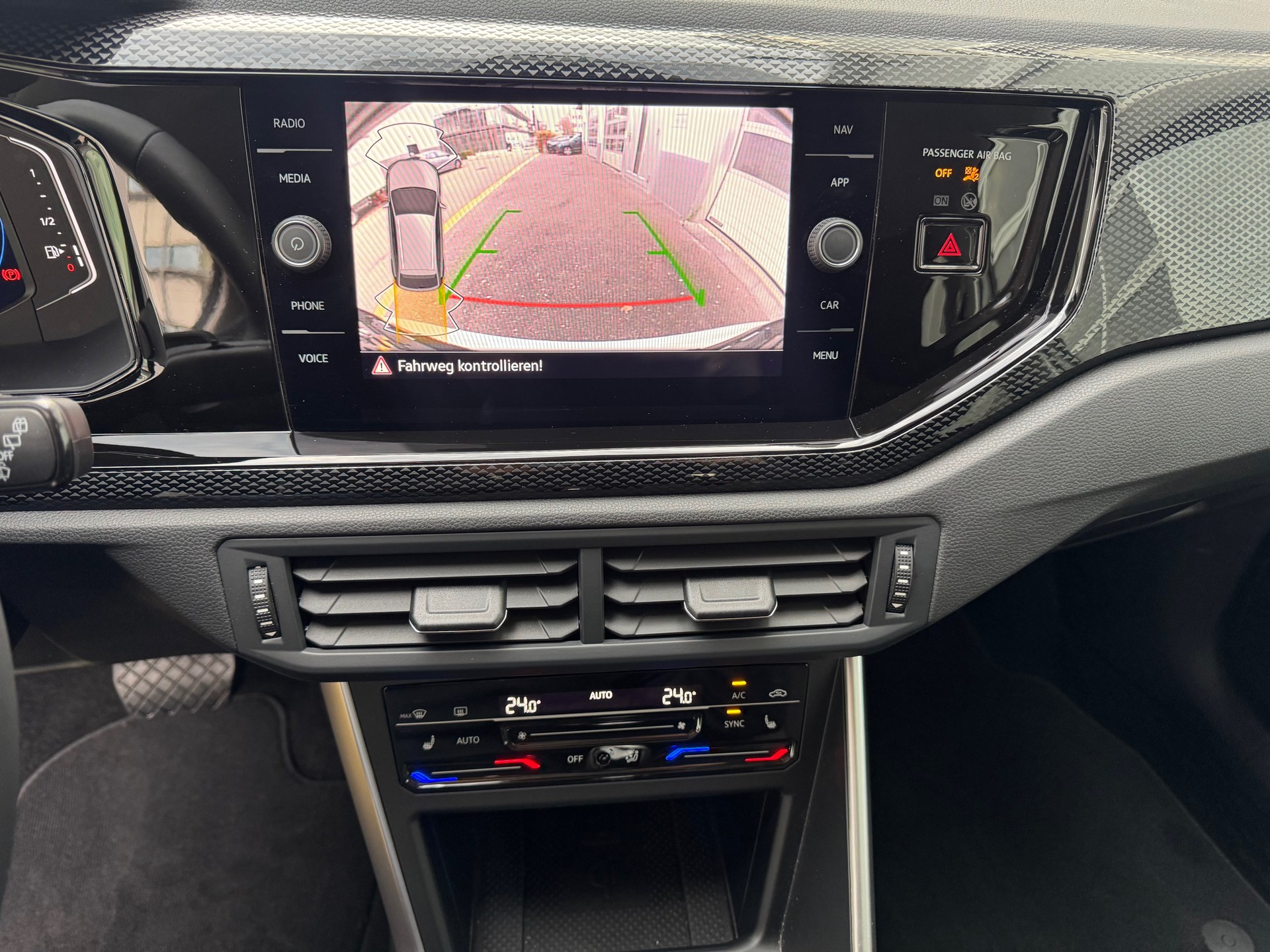 VW Taigo 1.0 TSI 75 Edition DSG-image-12