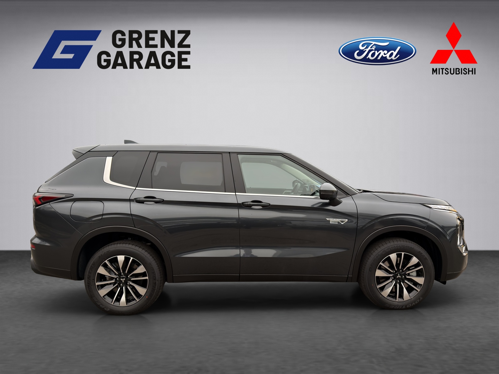 MITSUBISHI Outlander 2.4 PHEV Invite 4x4-image-6