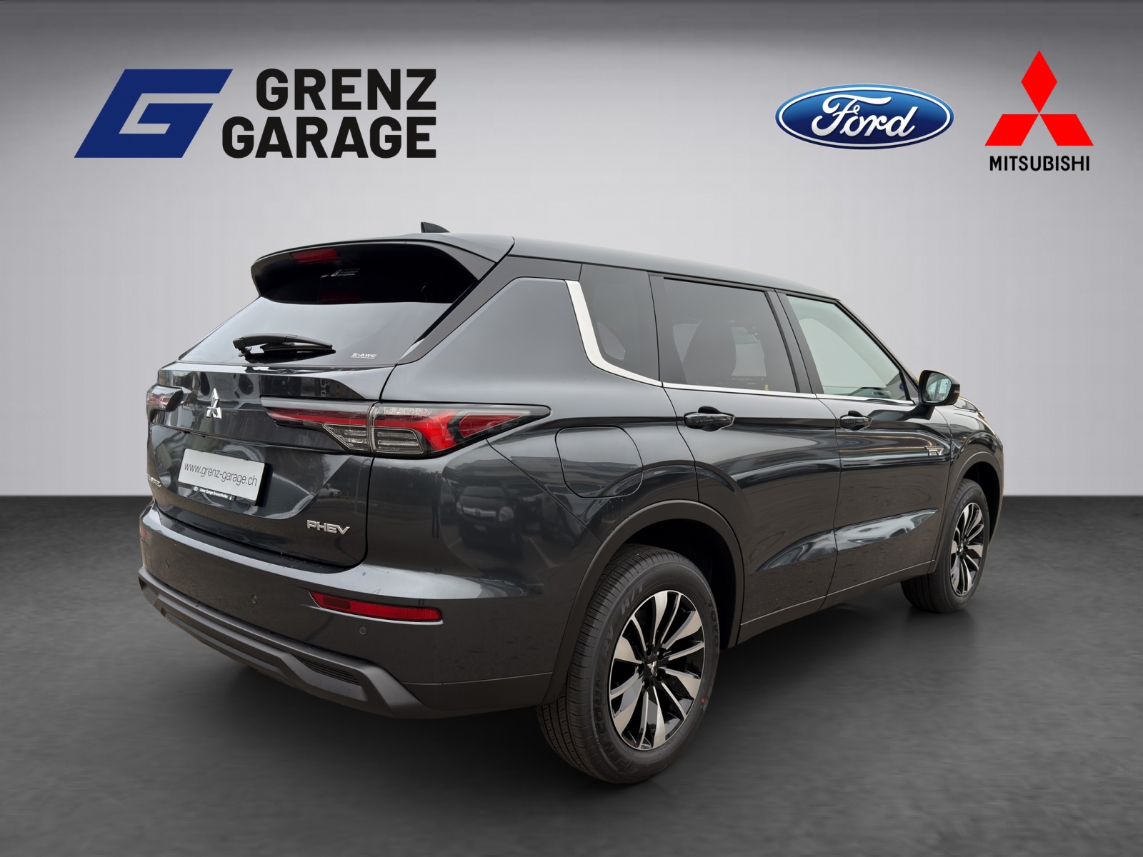 MITSUBISHI Outlander 2.4 PHEV Invite 4x4-image-5