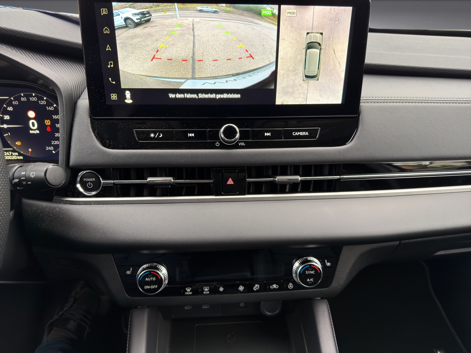 MITSUBISHI Outlander 2.4 PHEV Invite 4x4-image-13