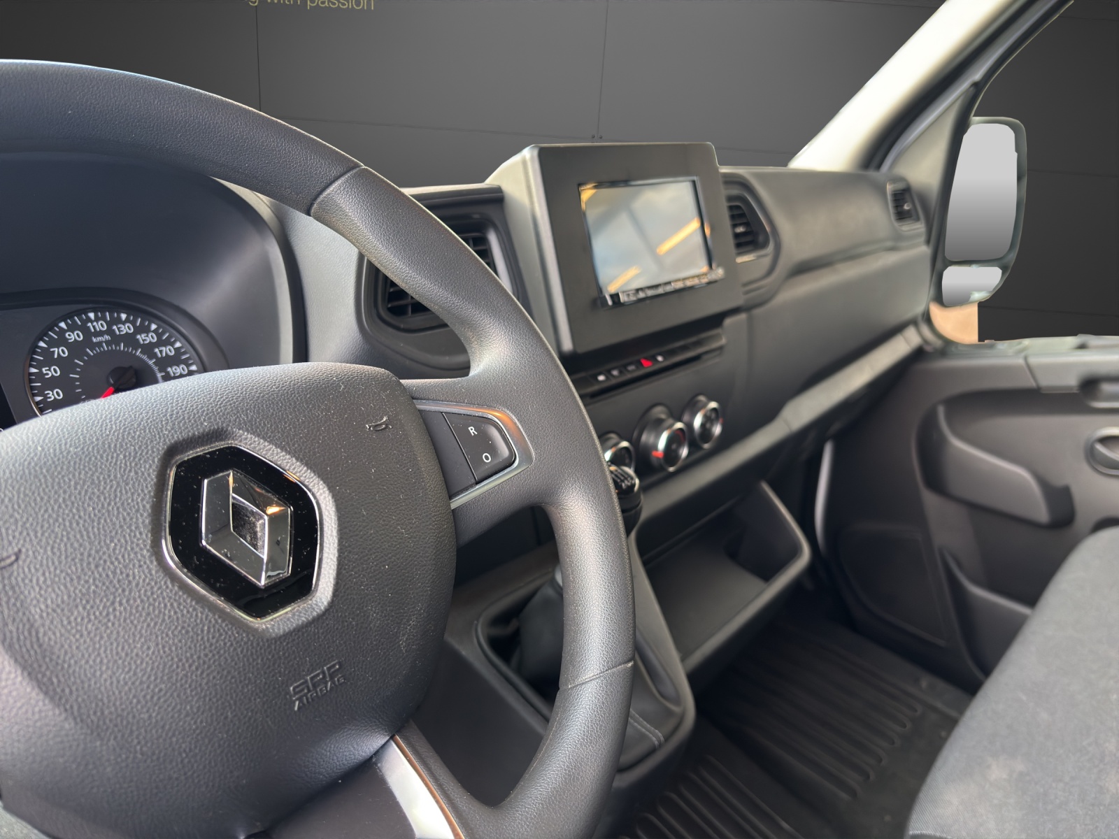 RENAULT Master T35 Blue dCi145 L2H1-image-6
