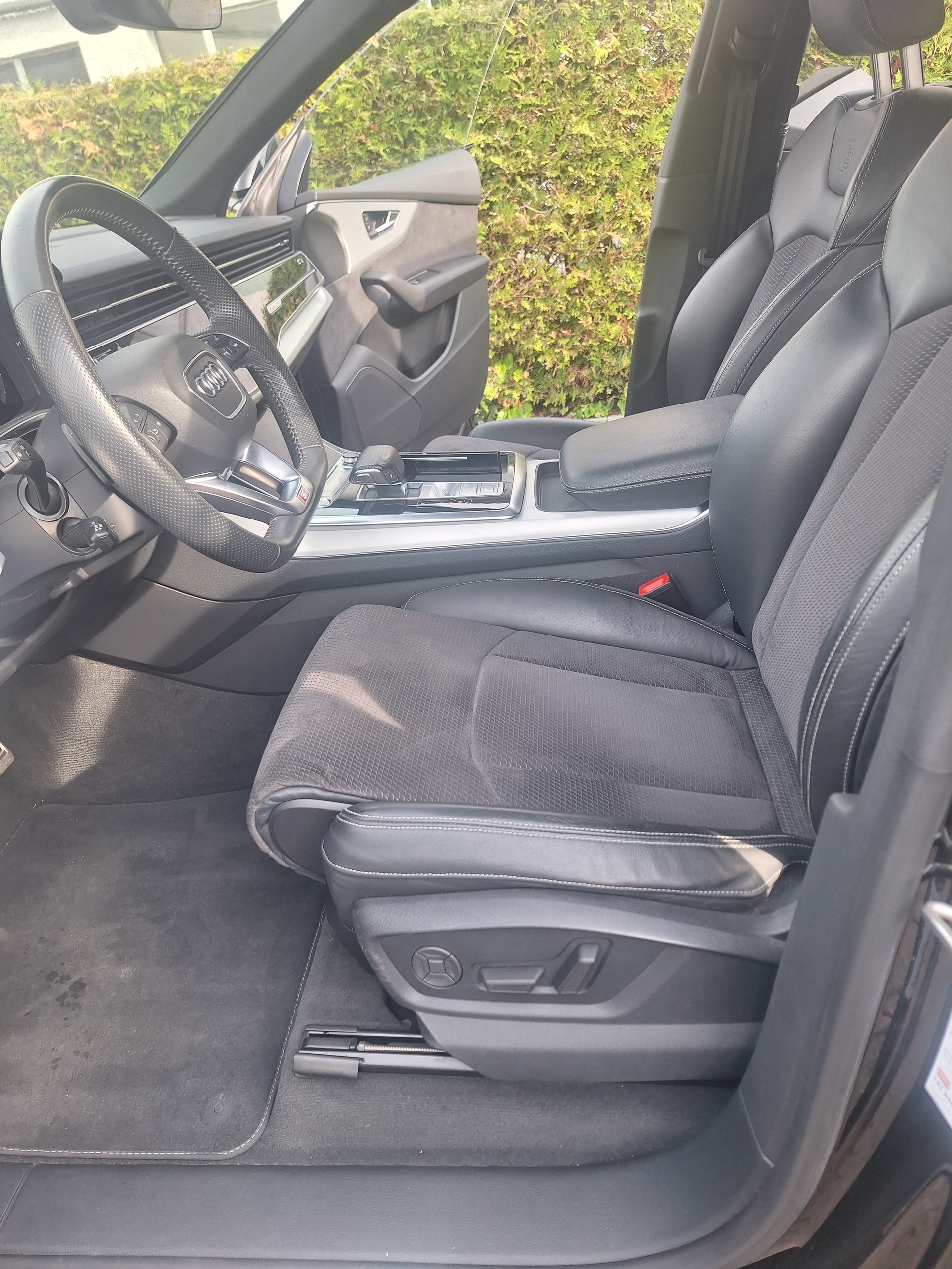 AUDI Q8 50 TDI quattro tiptronic-image-11