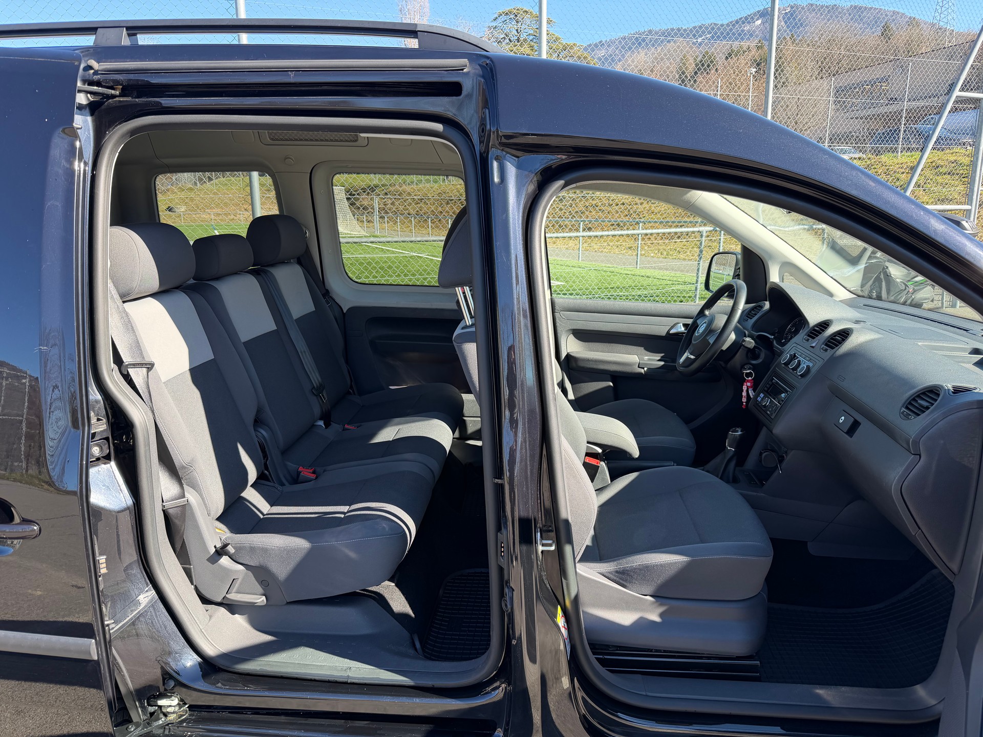 VW Caddy 1.6 TDI Blue Motion TechnologyTrendline-image-11