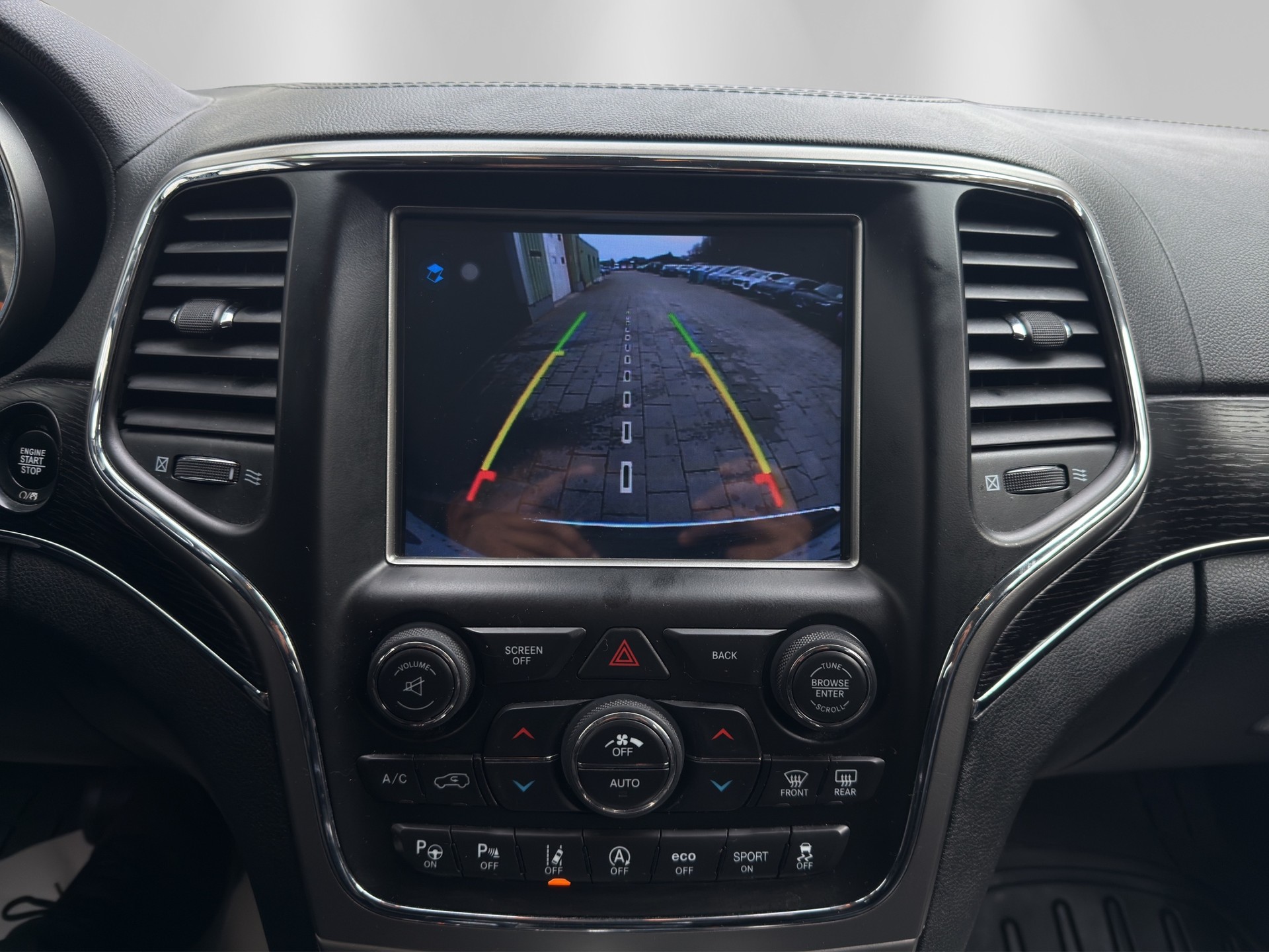 JEEP Grand Cherokee 3.0 CRD Summit Automatic-image-12