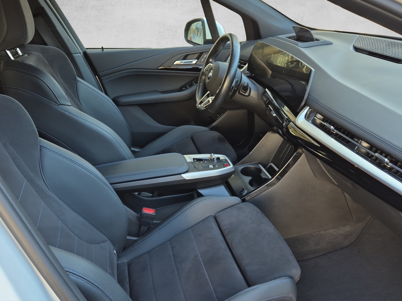 BMW 223i Active Tourer xDrive M Sport DKG-showroom-element-3