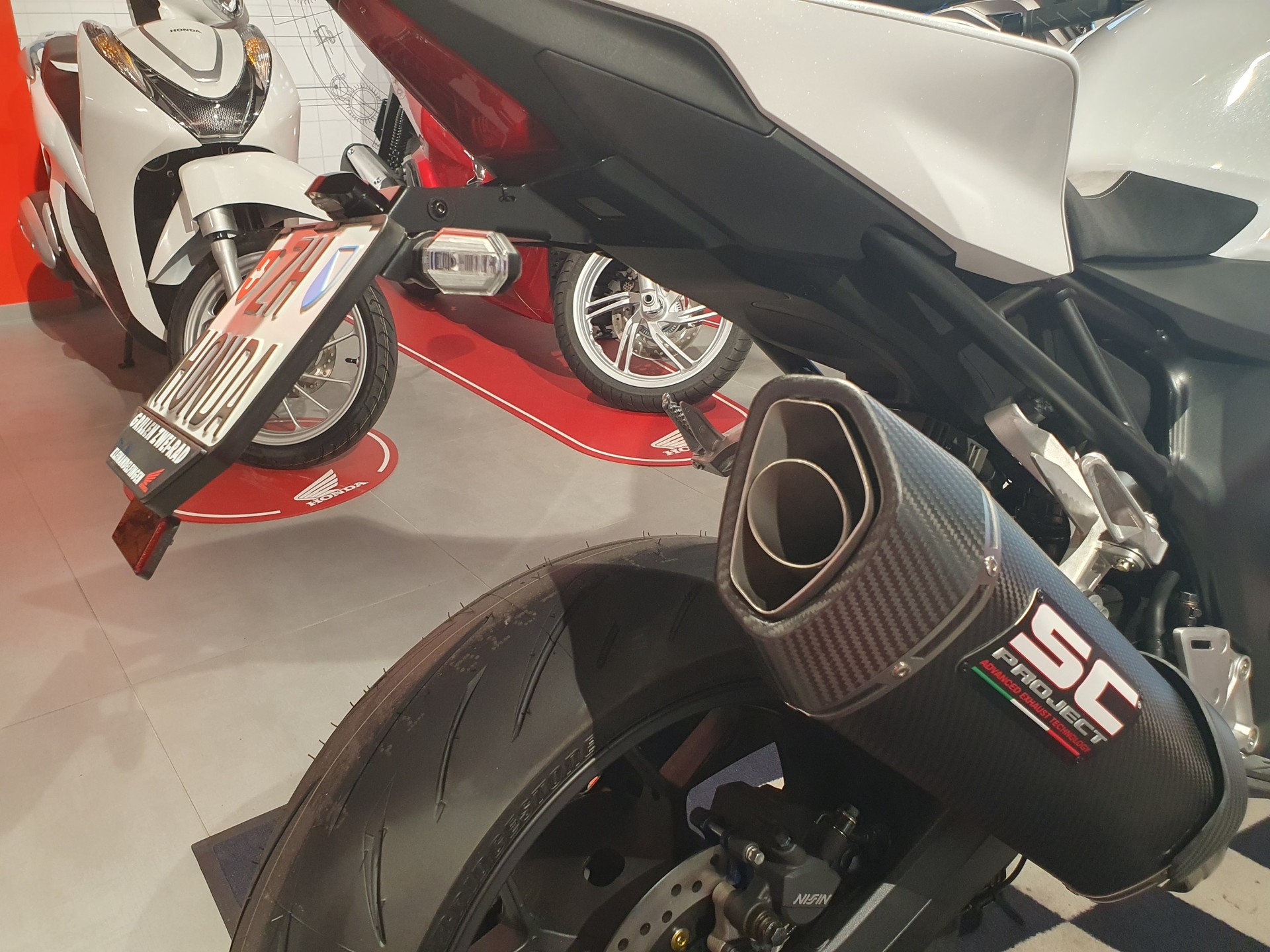 HONDA CB 1000 Hornet-image-3