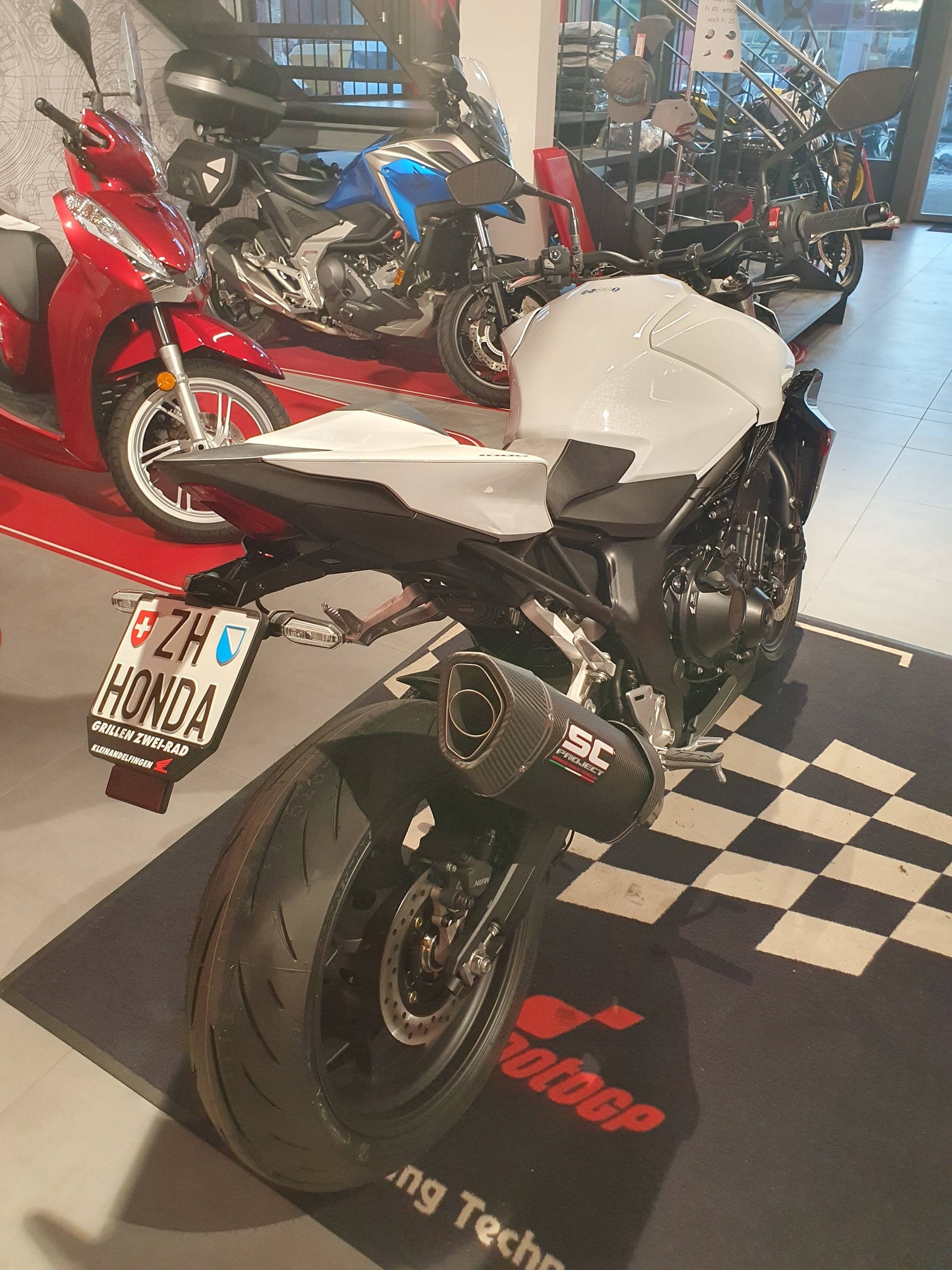 HONDA CB 1000 Hornet-image-9