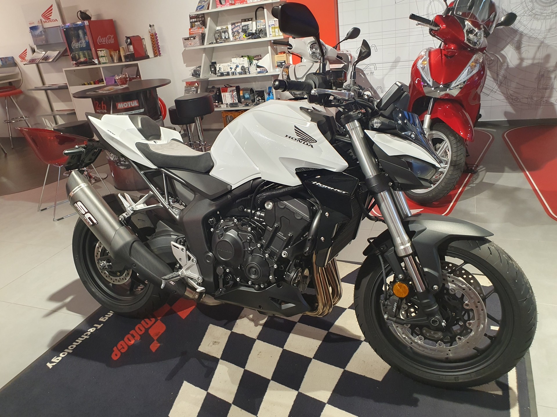 HONDA CB 1000 Hornet-image-11