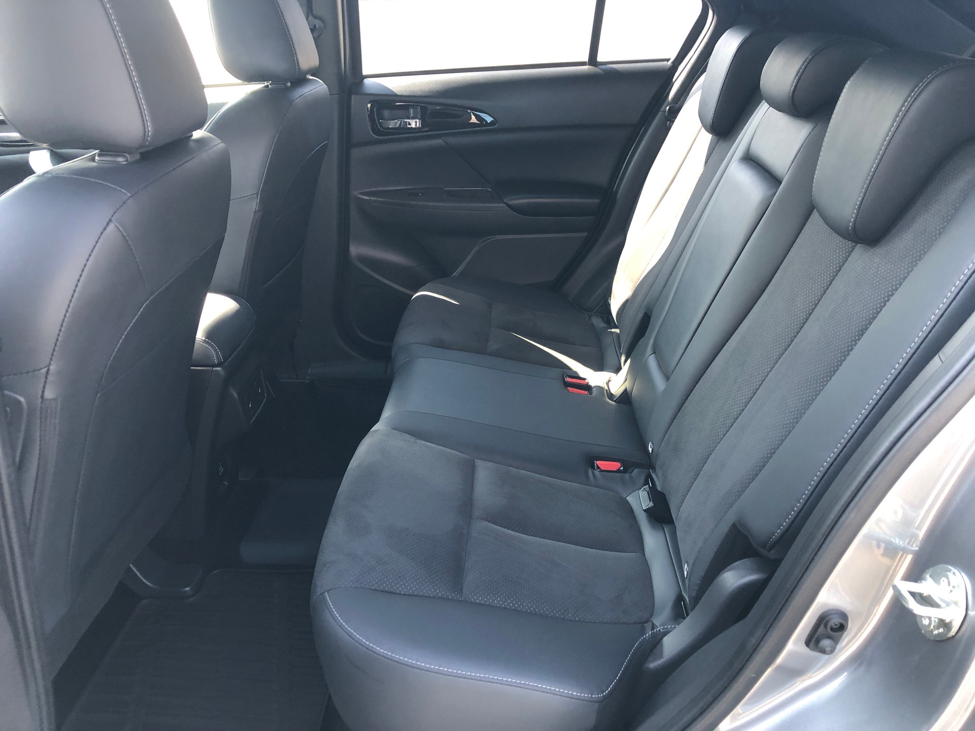 MITSUBISHI Eclipse Cross 2.4 PHEV Style 4WD-image-5