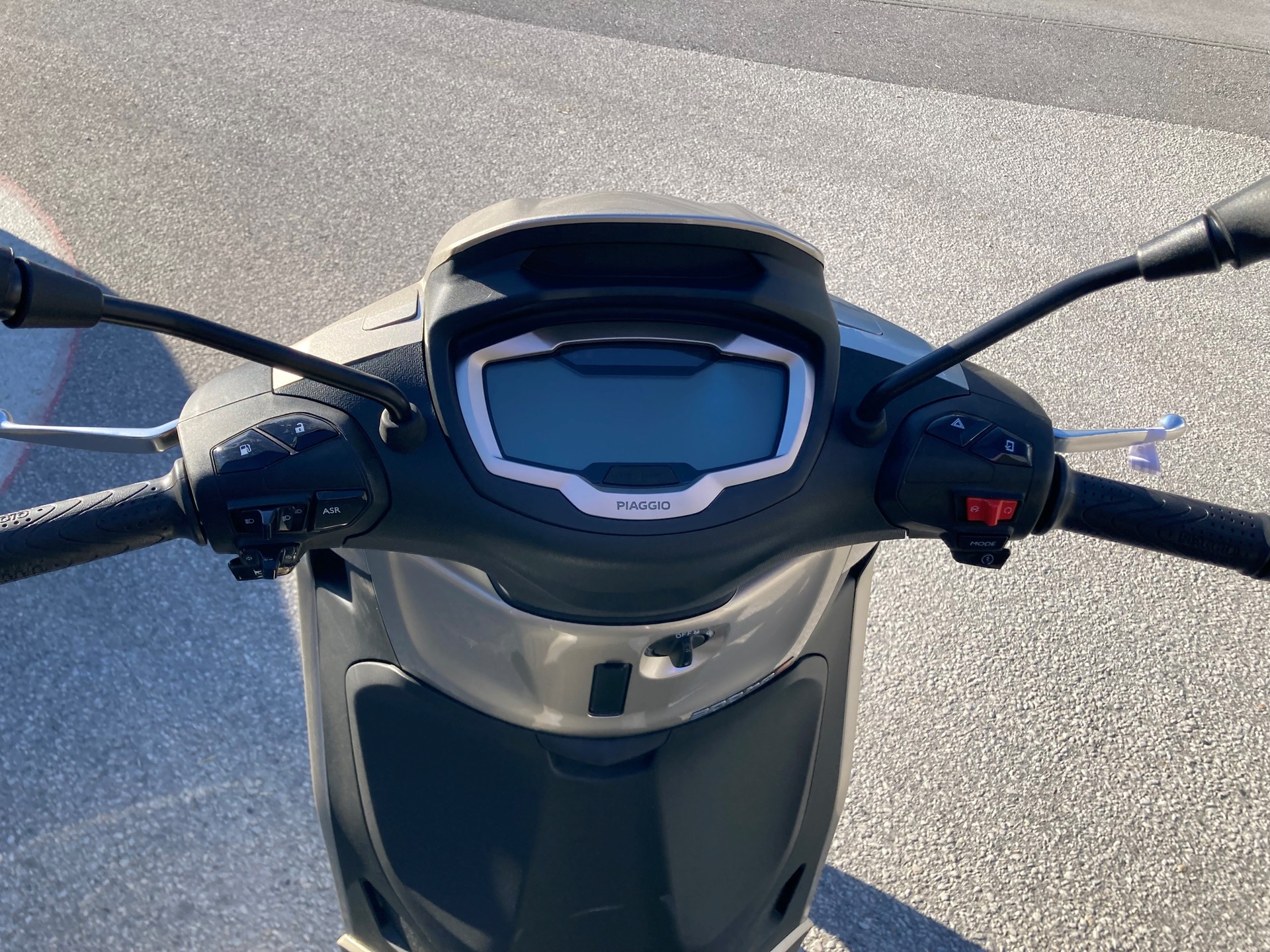 PIAGGIO Beverly 300-image-6