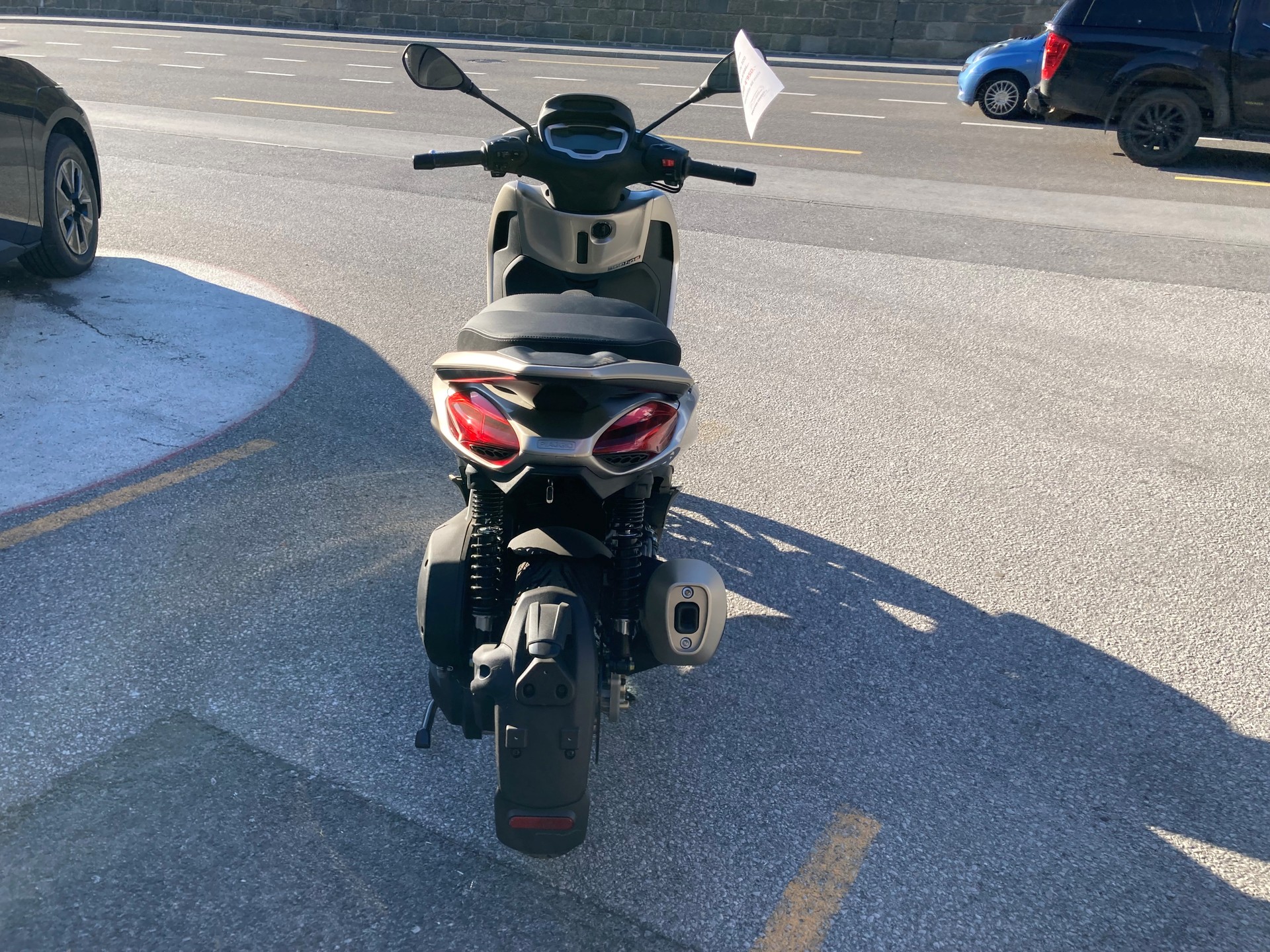 PIAGGIO Beverly 300-image-5