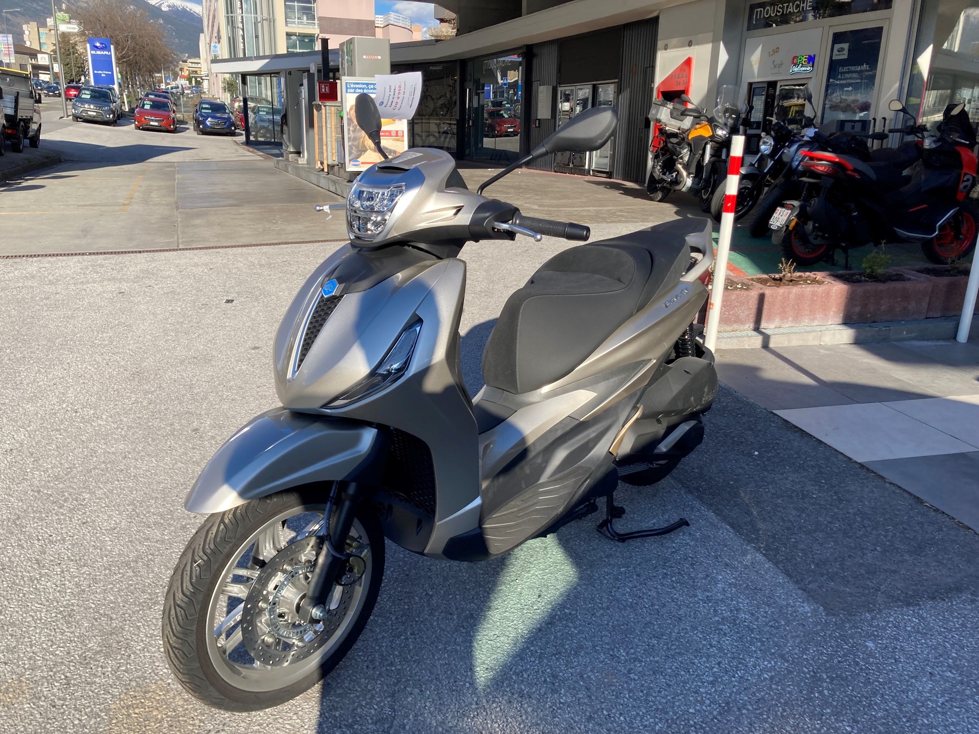 PIAGGIO Beverly 300-image-0
