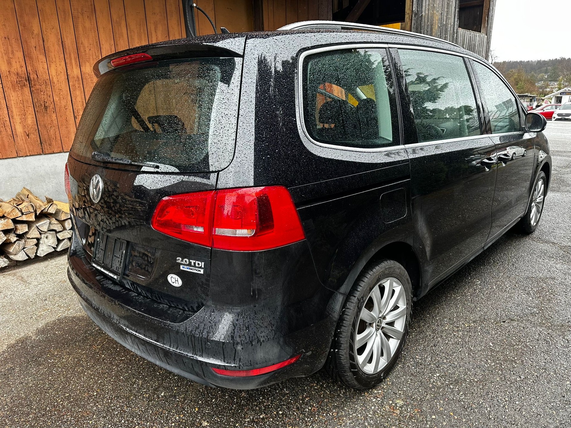 VW Sharan 2.0 TDI BlueMotion Technology Highline DSG-image-2