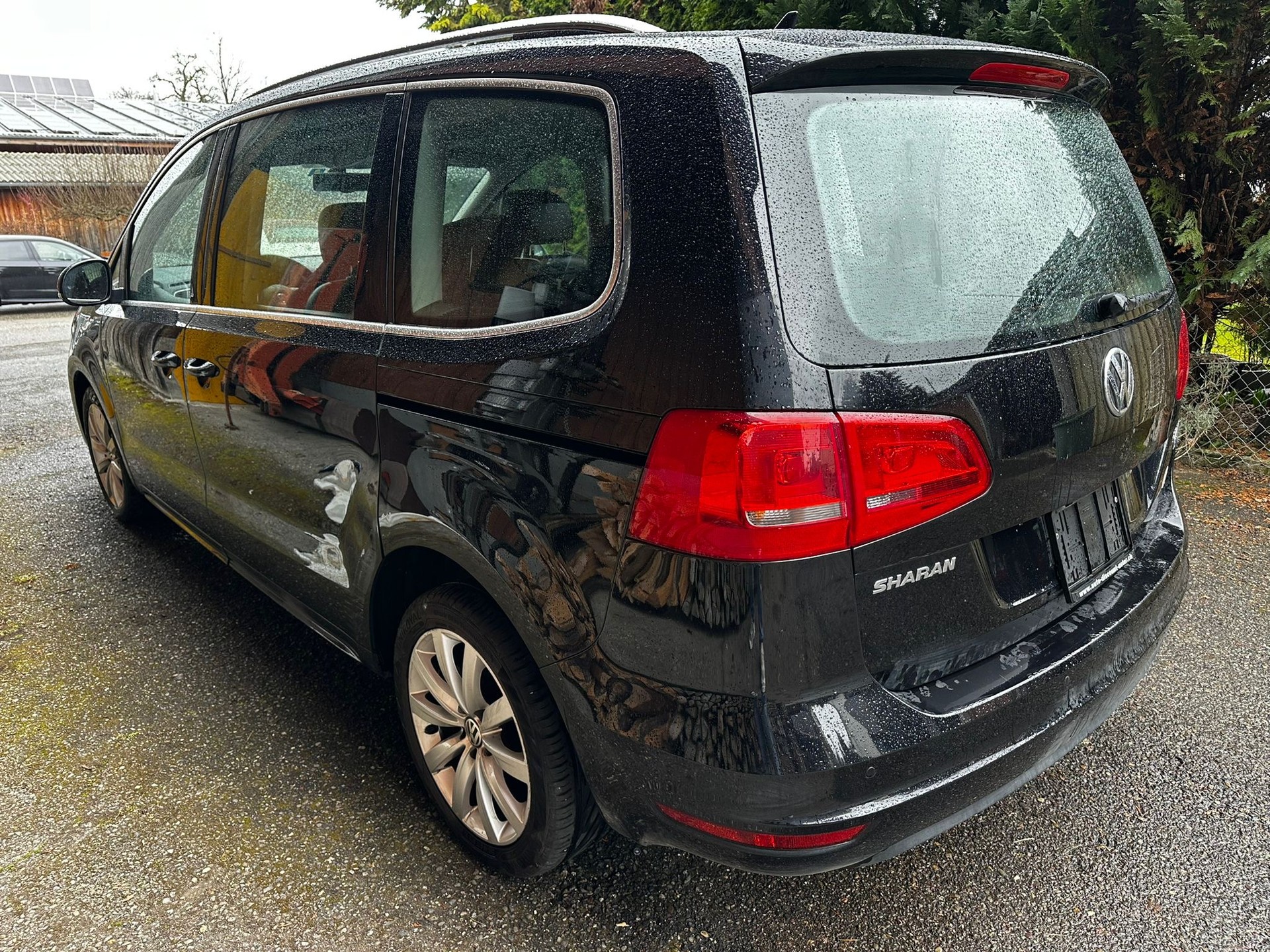 VW Sharan 2.0 TDI BlueMotion Technology Highline DSG-image-3