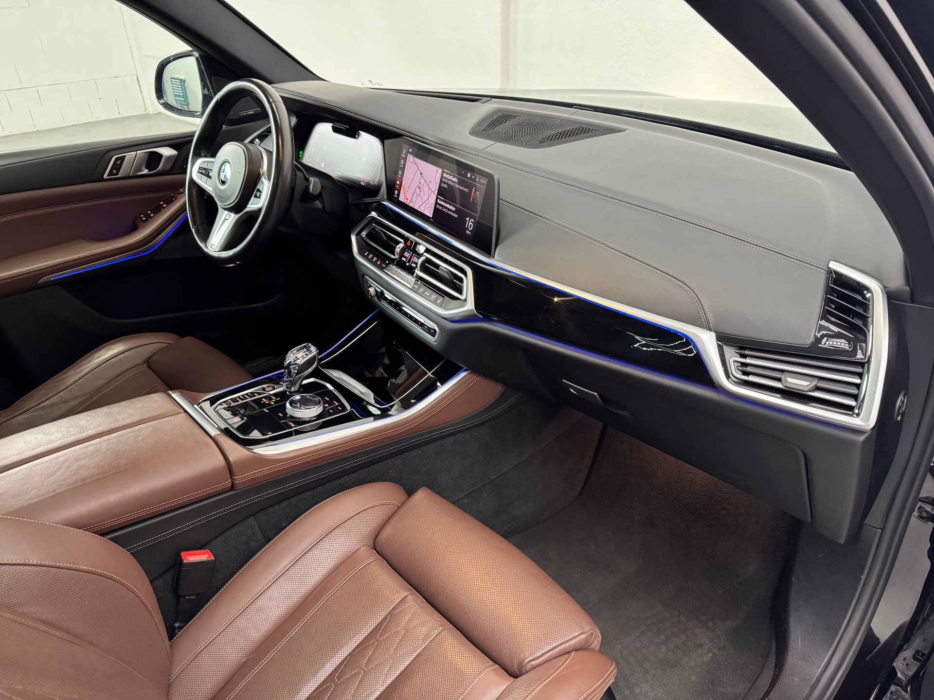 BMW X5 xDrive M50d Steptronic-image-12