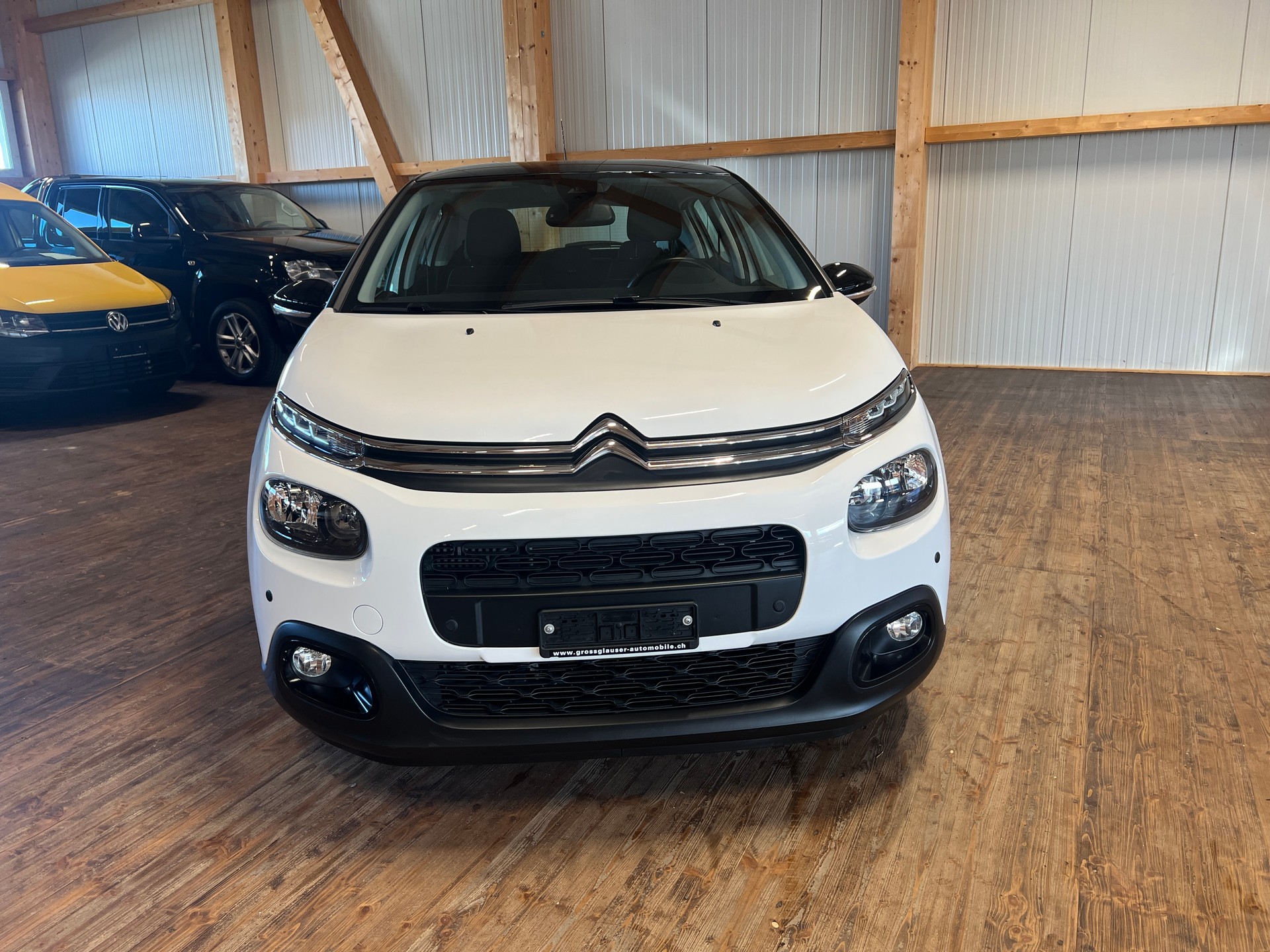 CITROEN C3 1.2i PureTech Shine EAT6-showroom-element-1