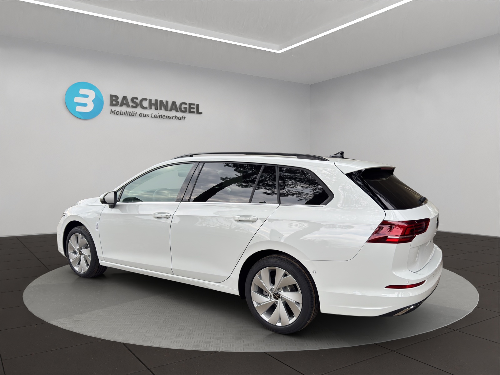 VW Golf Variant 1.5 eTSI mHEV Style-showroom-element-2